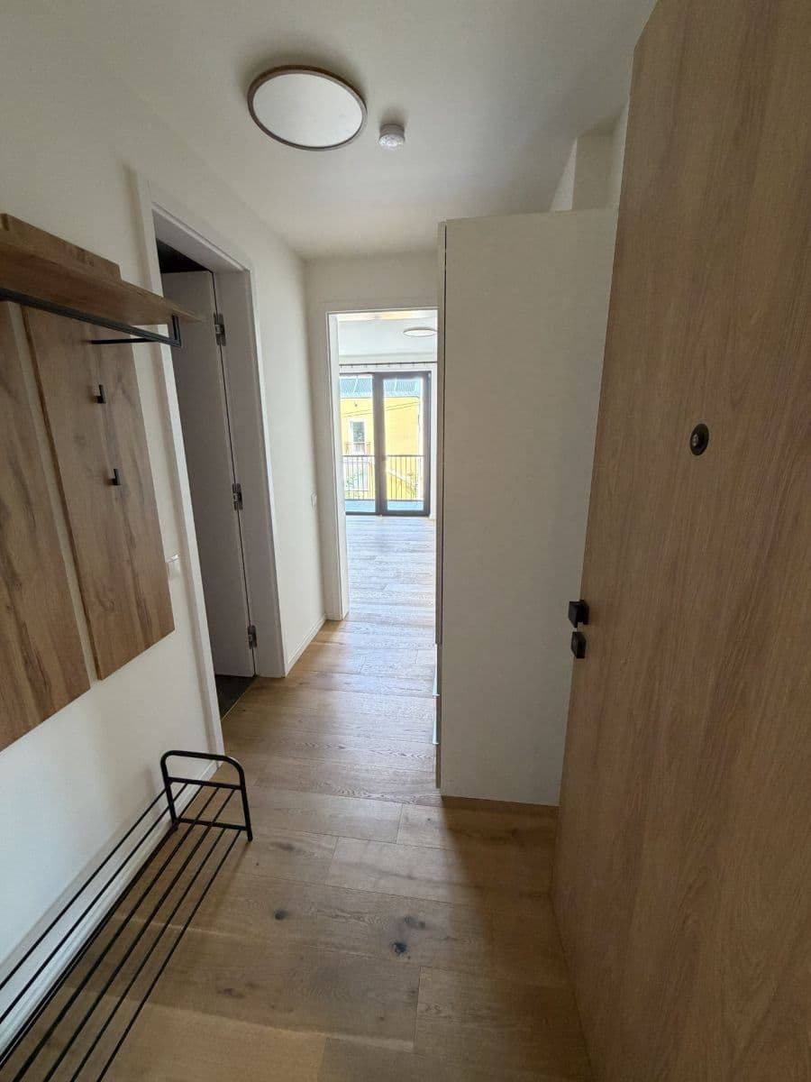 Studio flat to rent, 32 m², Dunovského, Prague, Prague Studio flat to rent, 32 m², Dunovského, Prague, Prague