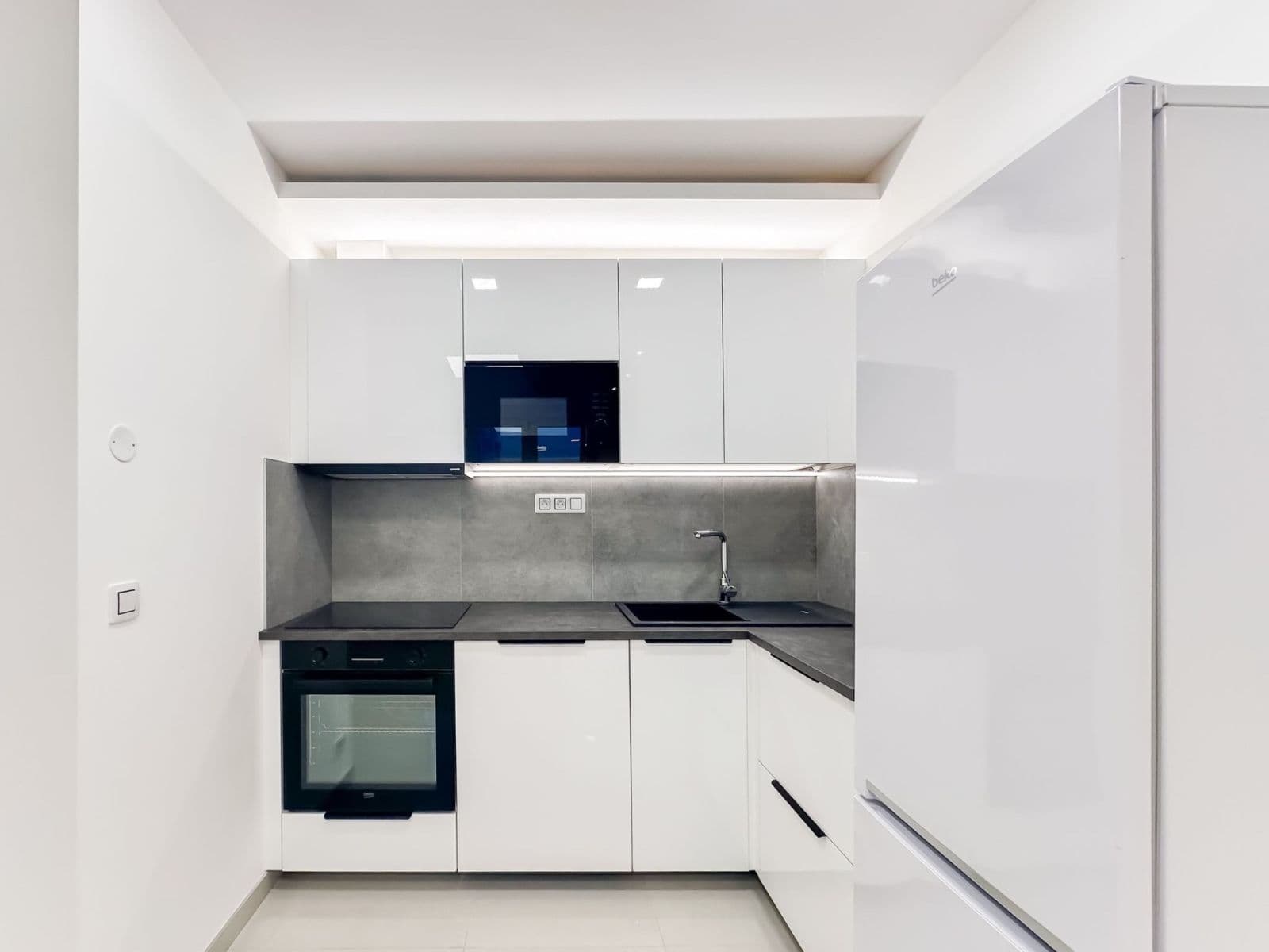1 bedroom with open-plan kitchen flat to rent, 37 m², Sokolovská, Prague, Prague 1 bedroom with open-plan kitchen flat to rent, 37 m², Sokolovská, Prague, Prague
