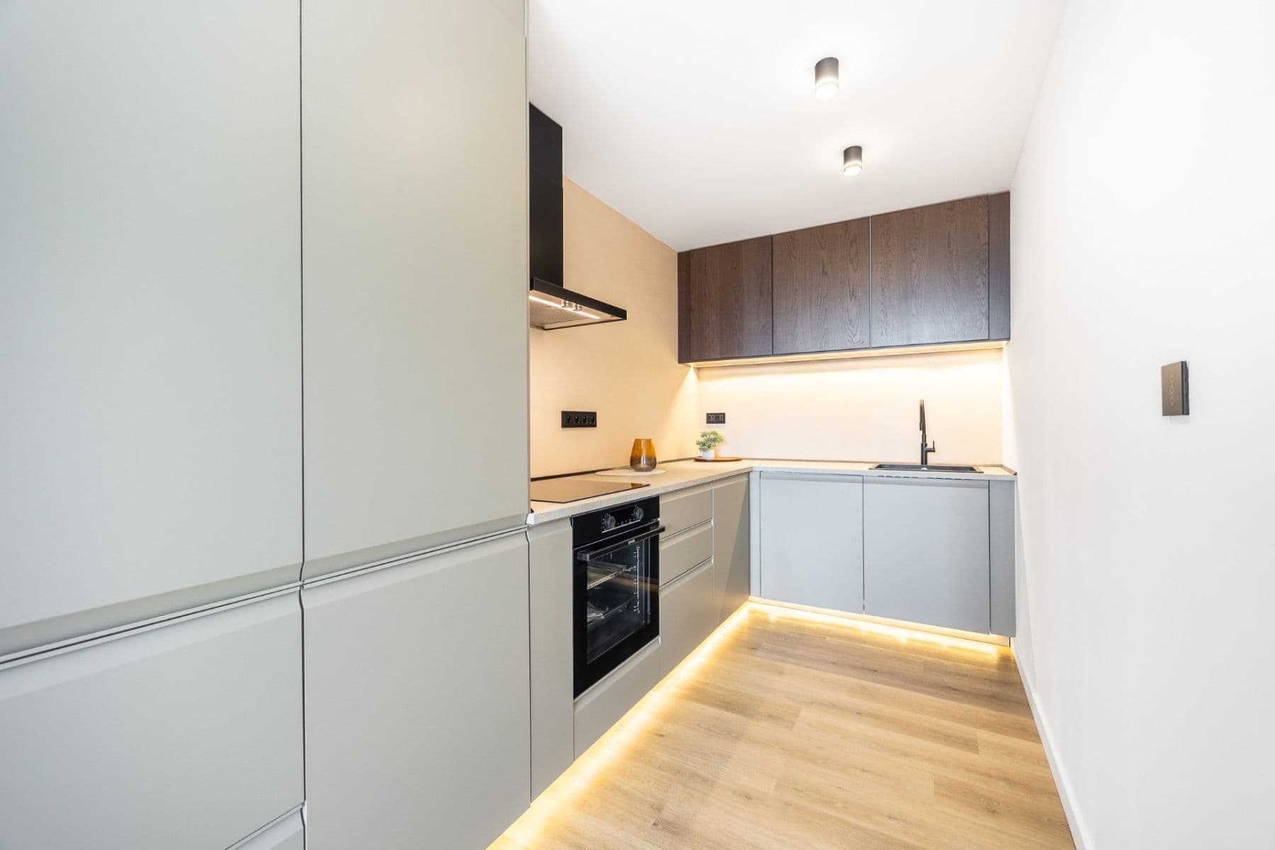 2 bedroom with open-plan kitchen flat for sale, 65 m², K Lánu, Prague, Prague 2 bedroom with open-plan kitchen flat for sale, 65 m², K Lánu, Prague, Prague