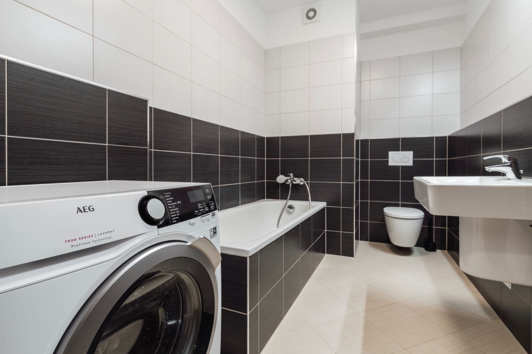 1 bedroom with open-plan kitchen flat for sale, 56 m², Makedonská, Prague, Prague 1 bedroom with open-plan kitchen flat for sale, 56 m², Makedonská, Prague, Prague