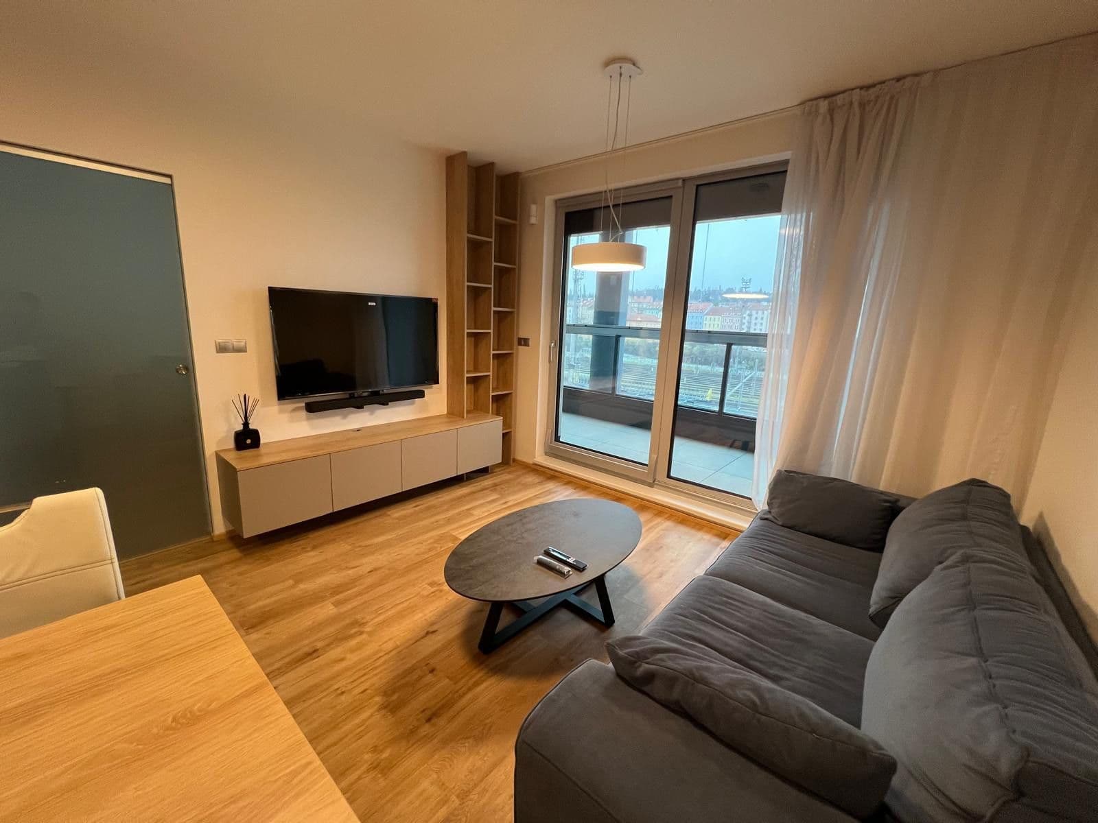 1 bedroom with open-plan kitchen flat to rent, 63 m², Kurta Konráda, Prague, Prague 1 bedroom with open-plan kitchen flat to rent, 63 m², Kurta Konráda, Prague, Prague