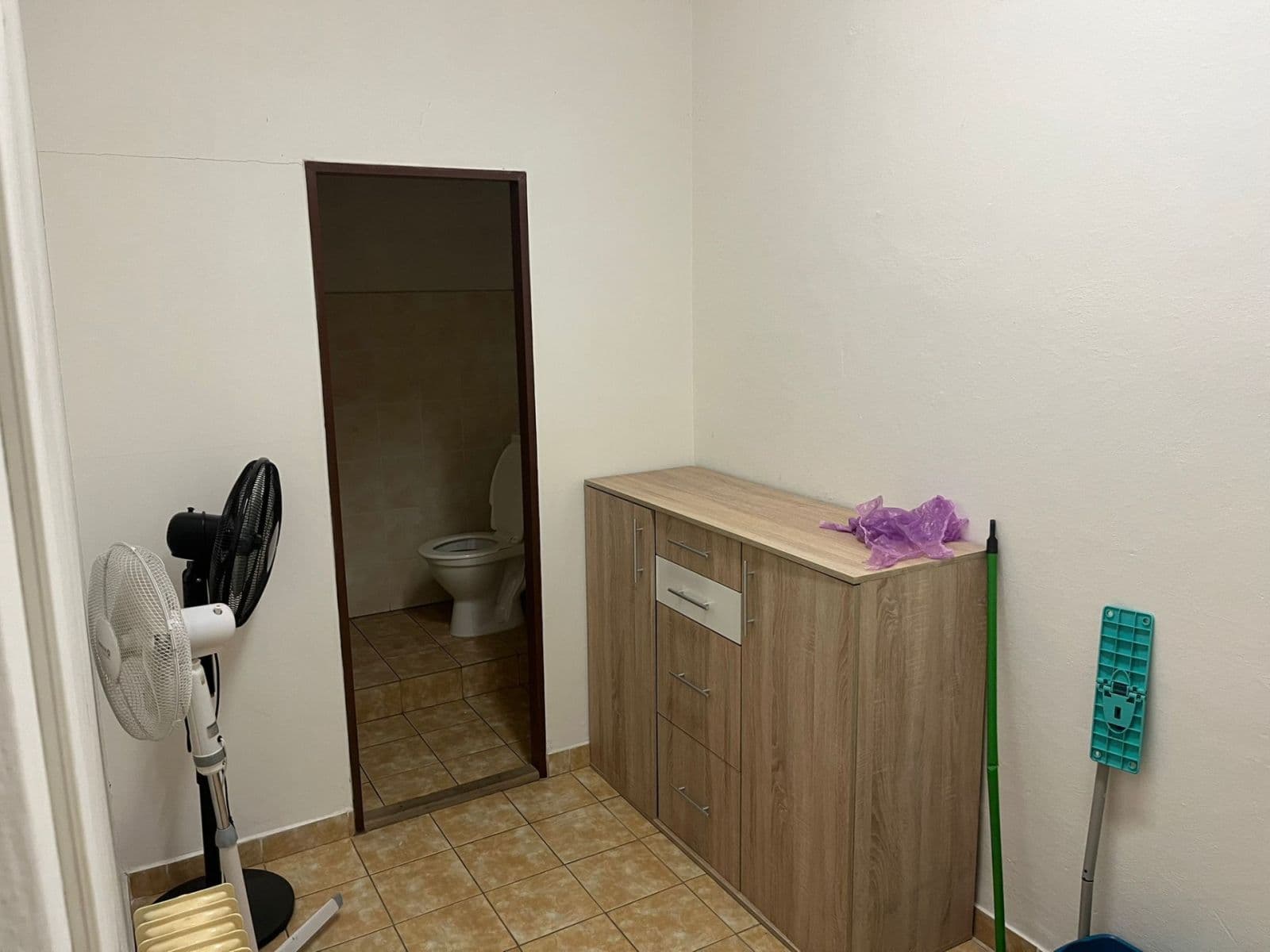 office to rent, 42 m², Jana Kubelíka, Most, Ústecký Region office to rent, 42 m², Jana Kubelíka, Most, Ústecký Region
