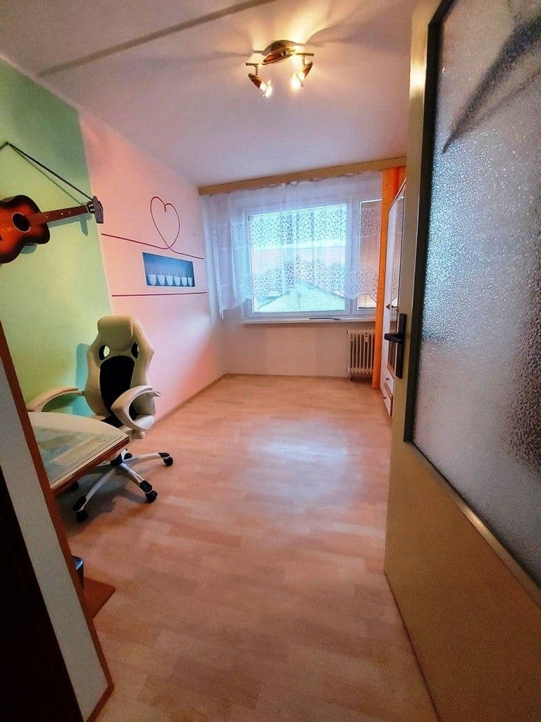 1 bedroom with open-plan kitchen flat to rent, 42 m², Sídliště pionýrů, Úštěk, Ústecký Region 1 bedroom with open-plan kitchen flat to rent, 42 m², Sídliště pionýrů, Úštěk, Ústecký Region