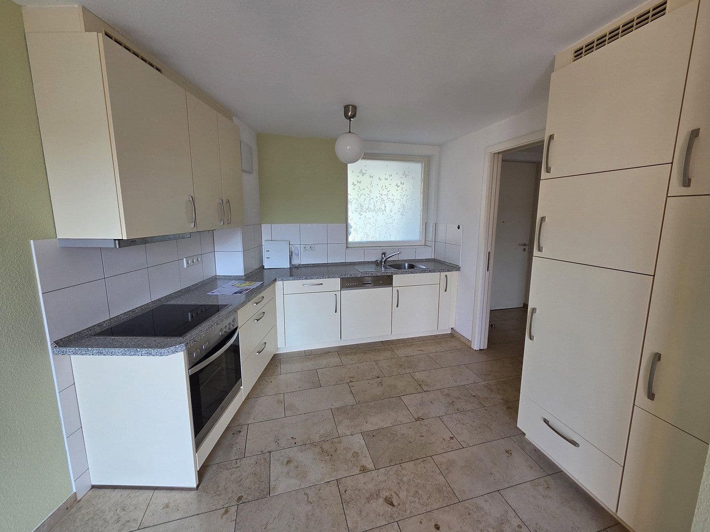 1 bedroom with open-plan kitchen flat to rent, 63 m², Nürtingerstr. 1, Nürtingen, Baden-Württemberg 1 bedroom with open-plan kitchen flat to rent, 63 m², Nürtingerstr. 1, Nürtingen, Baden-Württemberg