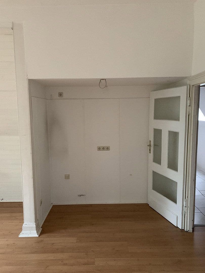 3 bedroom with open-plan kitchen flat to rent, 127 m², Mönchengladbach, North Rhine-Westphalia 3 bedroom with open-plan kitchen flat to rent, 127 m², Mönchengladbach, North Rhine-Westphalia