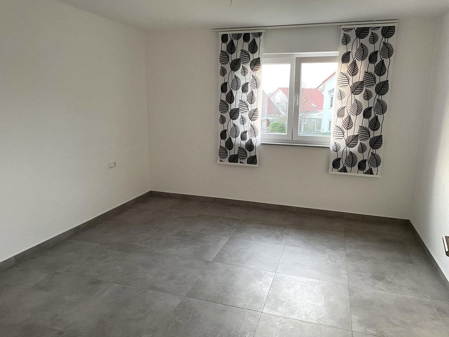 2 bedroom with open-plan kitchen flat to rent, 85 m², Lauffen am Neckar, Baden-Württemberg 2 bedroom with open-plan kitchen flat to rent, 85 m², Lauffen am Neckar, Baden-Württemberg