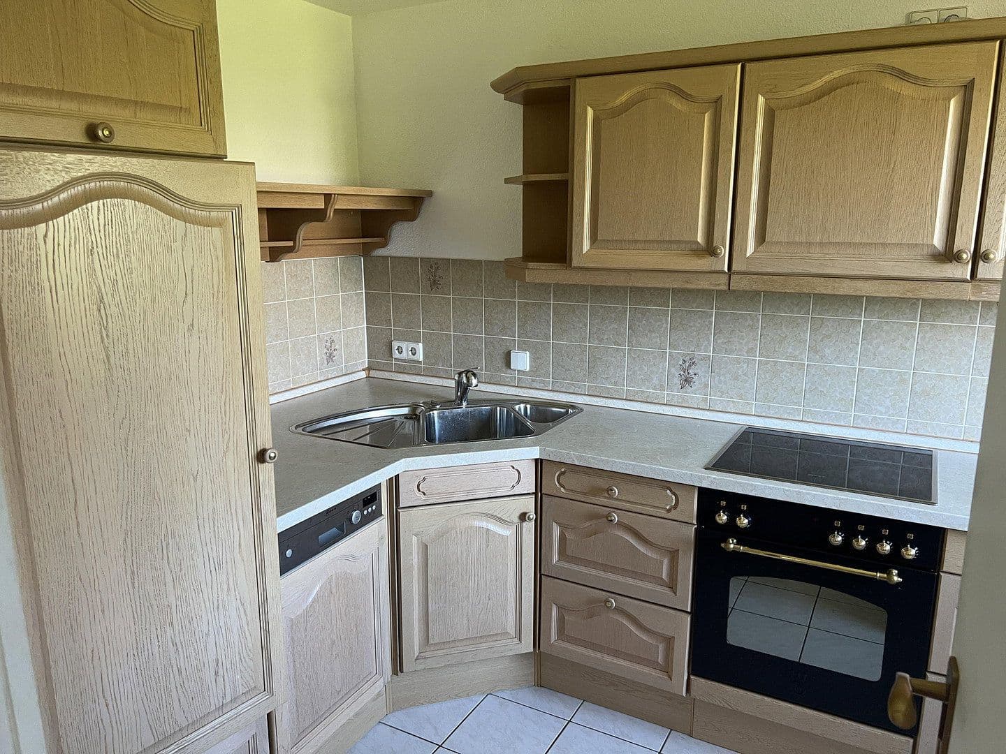 3 bedroom with open-plan kitchen flat for sale, 119 m², Weilimdorf, Baden-Württemberg 3 bedroom with open-plan kitchen flat for sale, 119 m², Weilimdorf, Baden-Württemberg