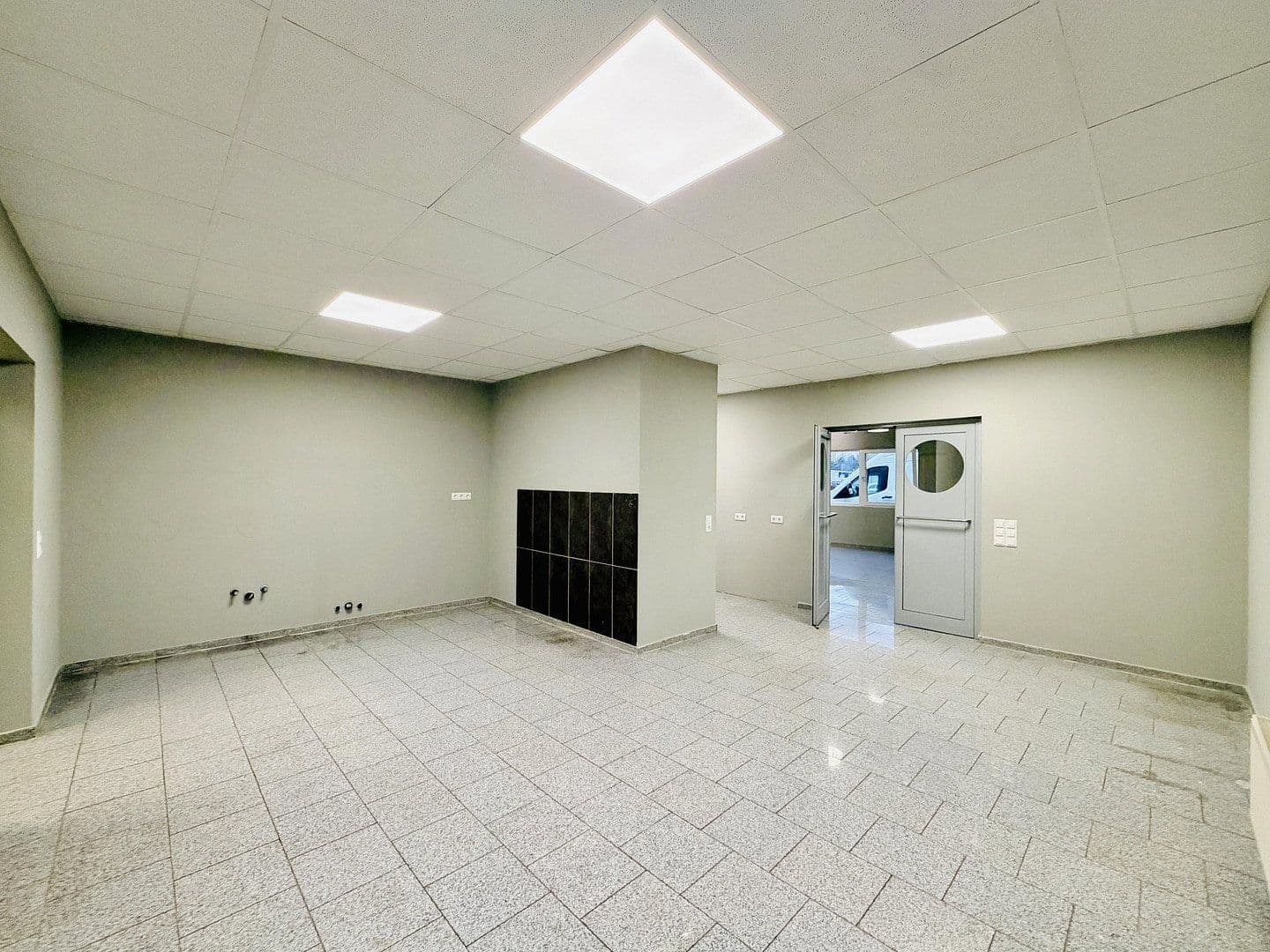 non-residential property to rent, 230 m², Draisstraße 1, Karlsbad, Baden-Württemberg non-residential property to rent, 230 m², Draisstraße 1, Karlsbad, Baden-Württemberg