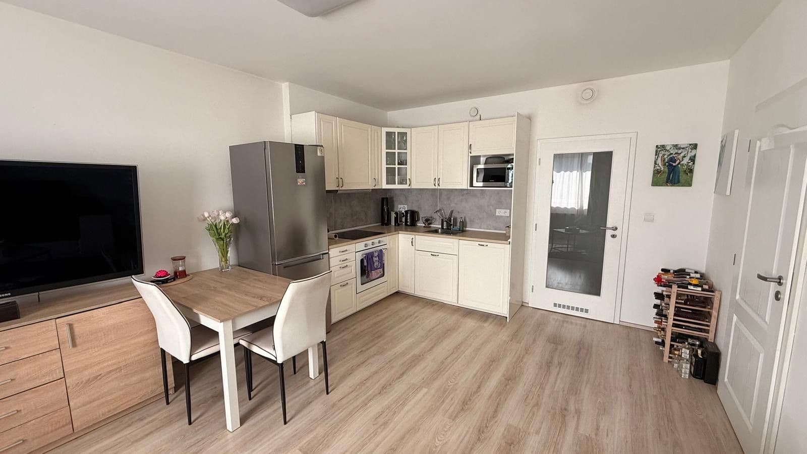 1 bedroom with open-plan kitchen flat to rent, 55 m², Tupolevova, Prague, Prague 1 bedroom with open-plan kitchen flat to rent, 55 m², Tupolevova, Prague, Prague
