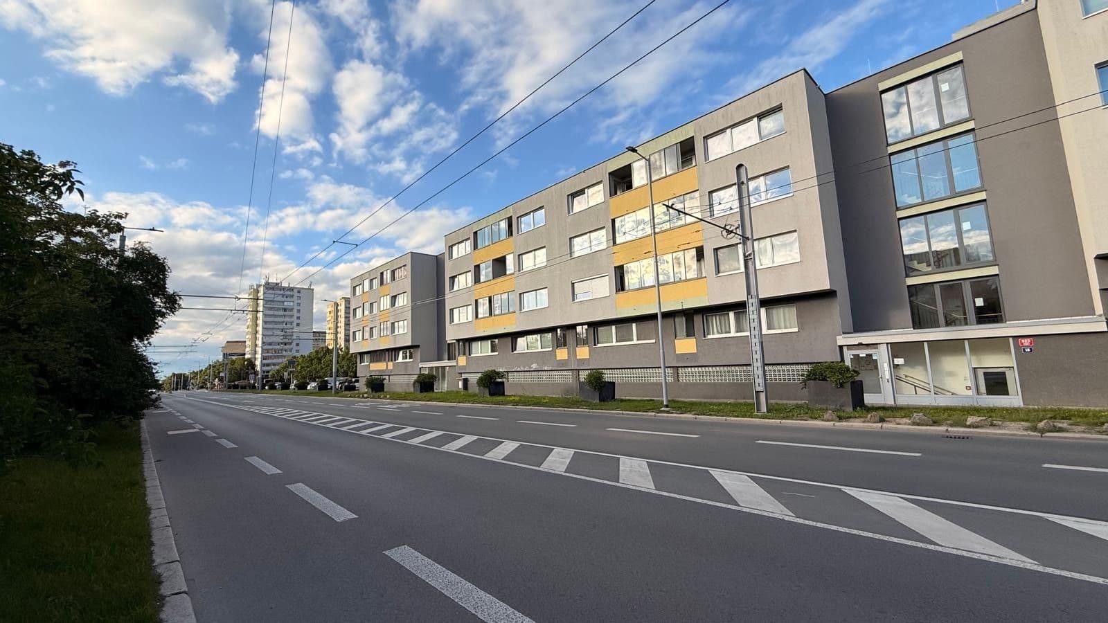 1 bedroom with open-plan kitchen flat to rent, 55 m², Tupolevova, Prague, Prague 1 bedroom with open-plan kitchen flat to rent, 55 m², Tupolevova, Prague, Prague