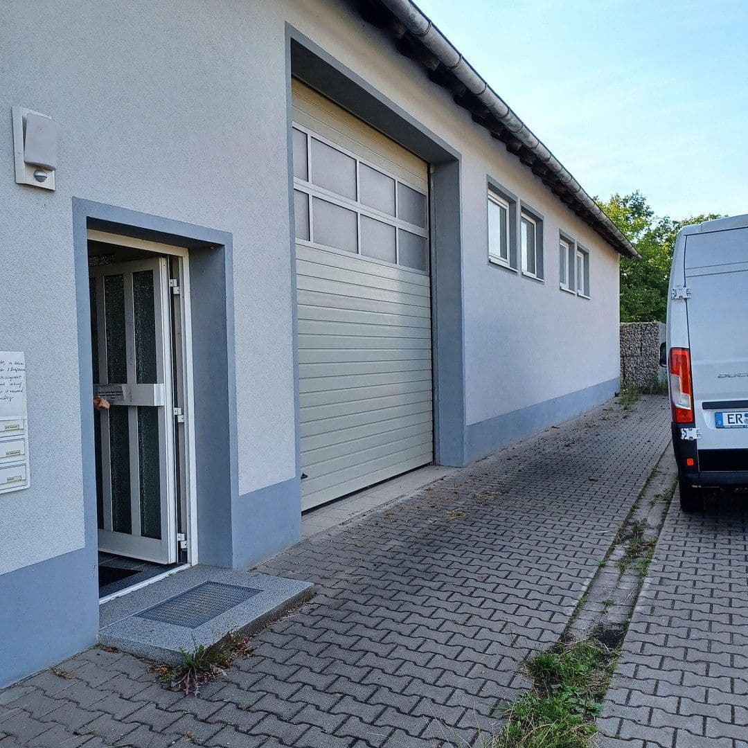 non-residential property to rent, 1,700 m², Hagenbüchach, Bavaria non-residential property to rent, 1,700 m², Hagenbüchach, Bavaria