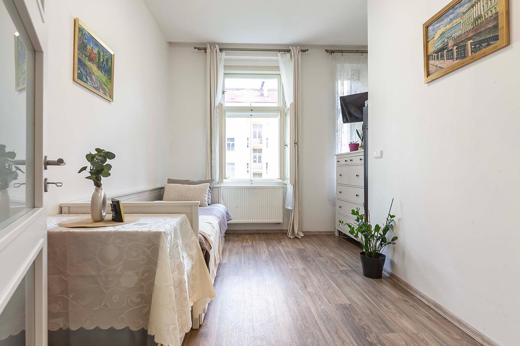 1 bedroom with open-plan kitchen flat for sale, 41 m², Orelská, Prague, Prague 1 bedroom with open-plan kitchen flat for sale, 41 m², Orelská, Prague, Prague