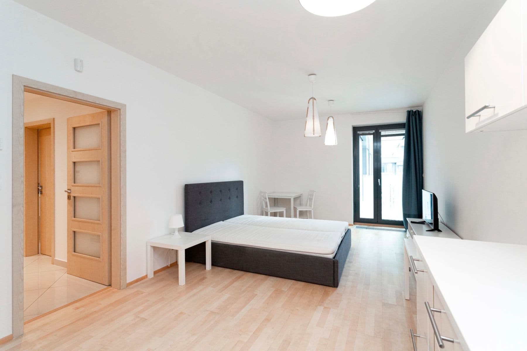 Studio flat to rent, 43 m², Olšanská, Prague, Prague Studio flat to rent, 43 m², Olšanská, Prague, Prague