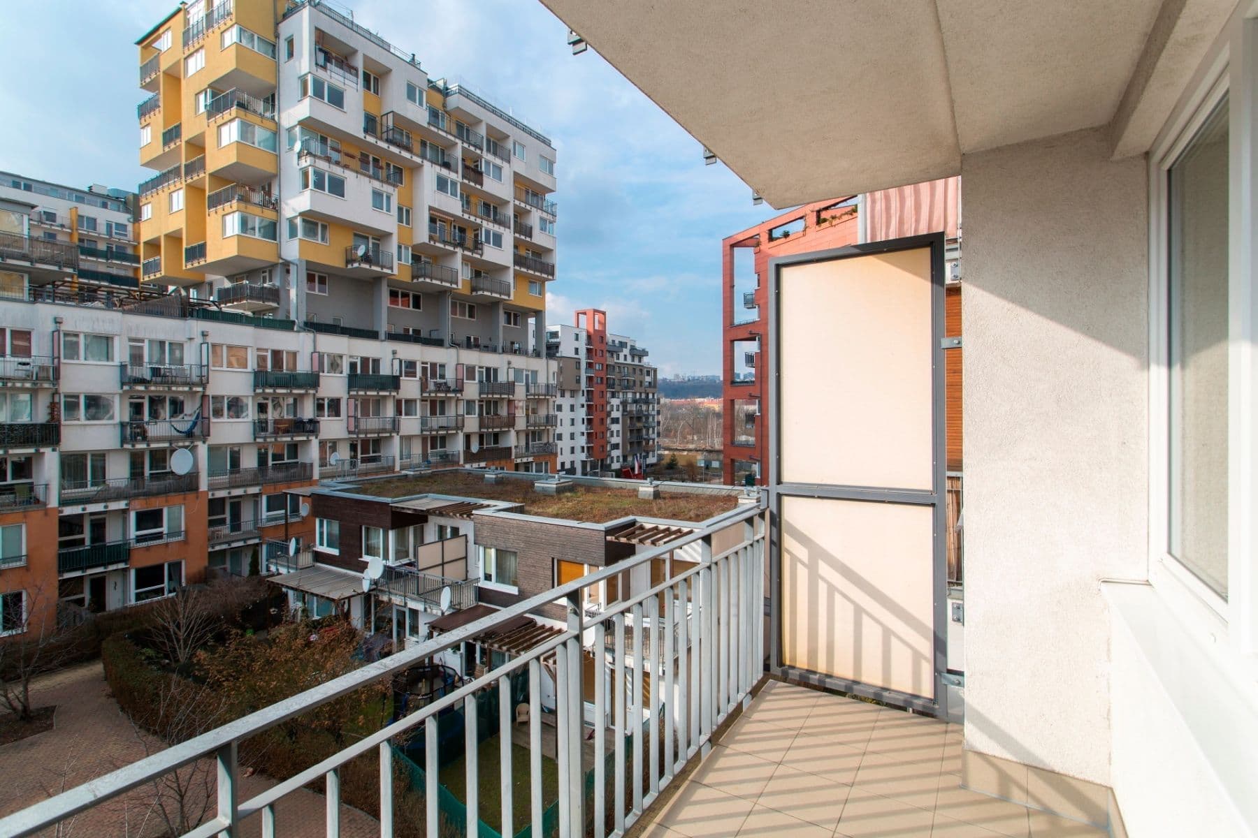 1 bedroom with open-plan kitchen flat to rent, 48 m², Pod Harfou, Prague, Prague 1 bedroom with open-plan kitchen flat to rent, 48 m², Pod Harfou, Prague, Prague