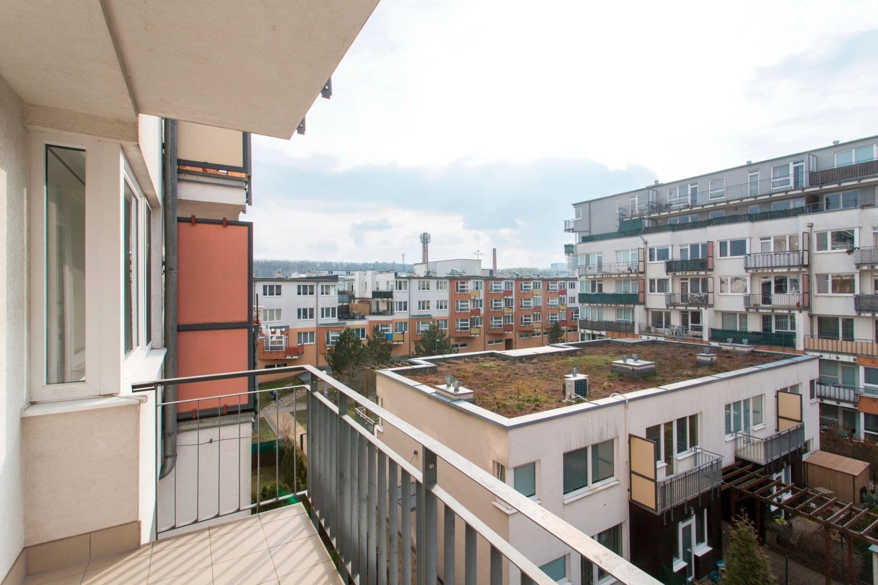 1 bedroom with open-plan kitchen flat to rent, 48 m², Pod Harfou, Prague, Prague 1 bedroom with open-plan kitchen flat to rent, 48 m², Pod Harfou, Prague, Prague