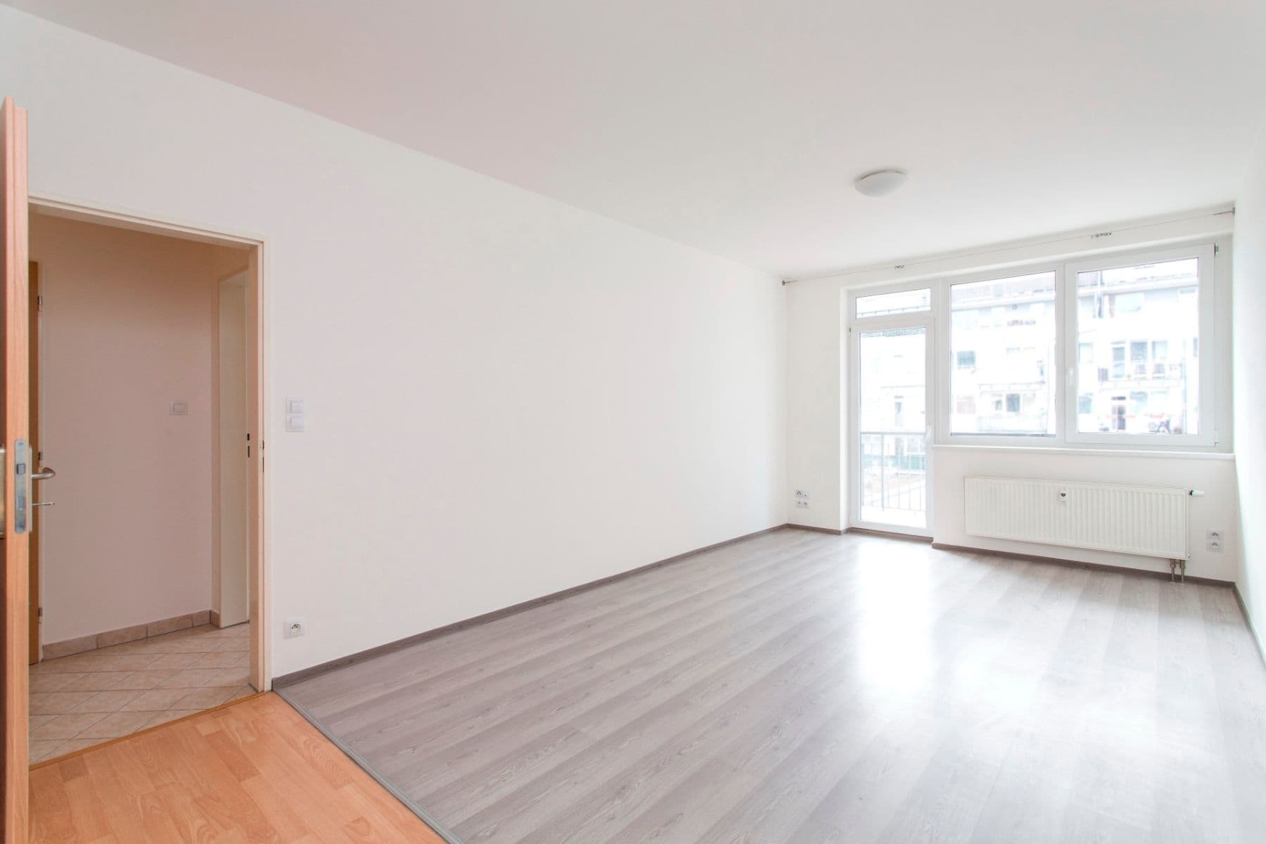 1 bedroom with open-plan kitchen flat to rent, 48 m², Pod Harfou, Prague, Prague 1 bedroom with open-plan kitchen flat to rent, 48 m², Pod Harfou, Prague, Prague