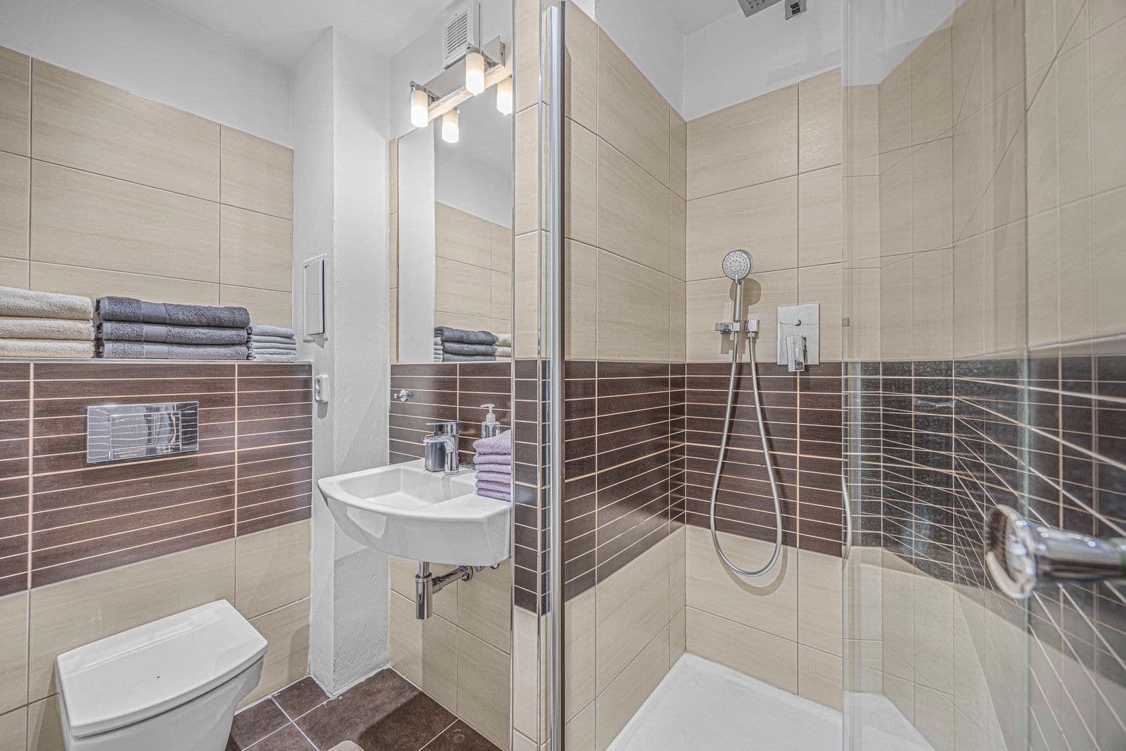 Studio flat to rent, 30 m², Jakutská, Prague, Prague Studio flat to rent, 30 m², Jakutská, Prague, Prague