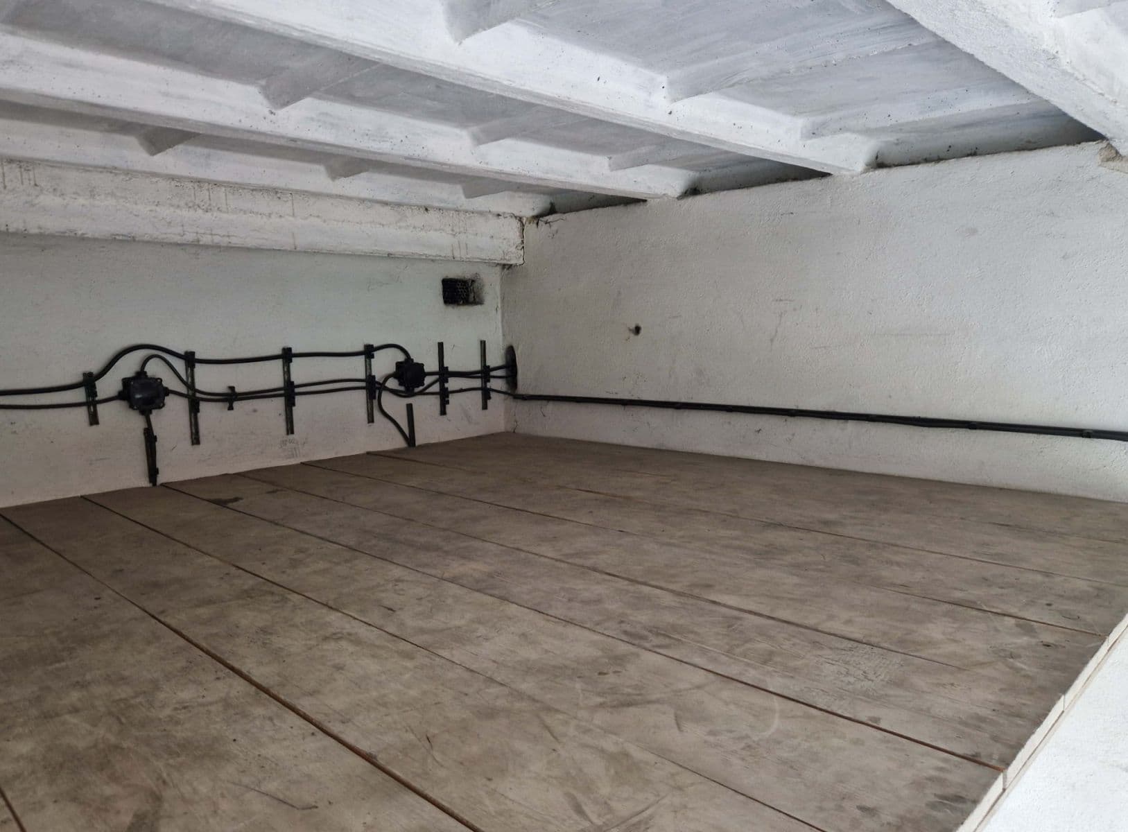 garage for sale, 15 m², Školní, Vlašim, Středočeský Region garage for sale, 15 m², Školní, Vlašim, Středočeský Region