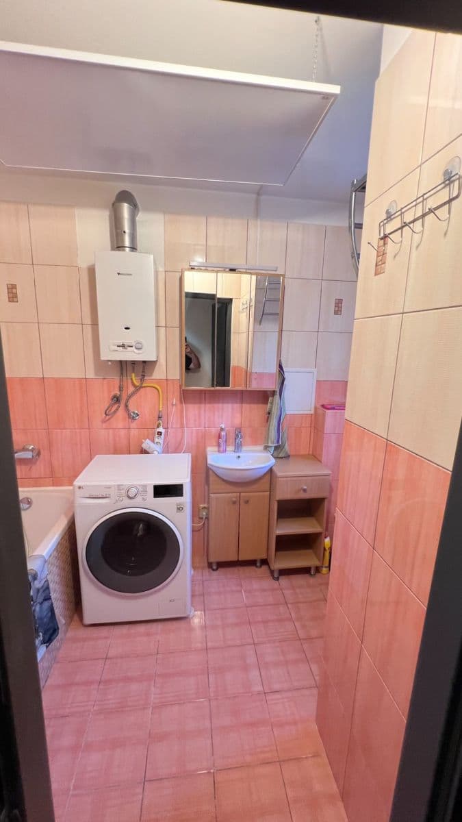 2 bedroom flat to rent, 54 m², Hrubínova, Neratovice, Středočeský Region 2 bedroom flat to rent, 54 m², Hrubínova, Neratovice, Středočeský Region