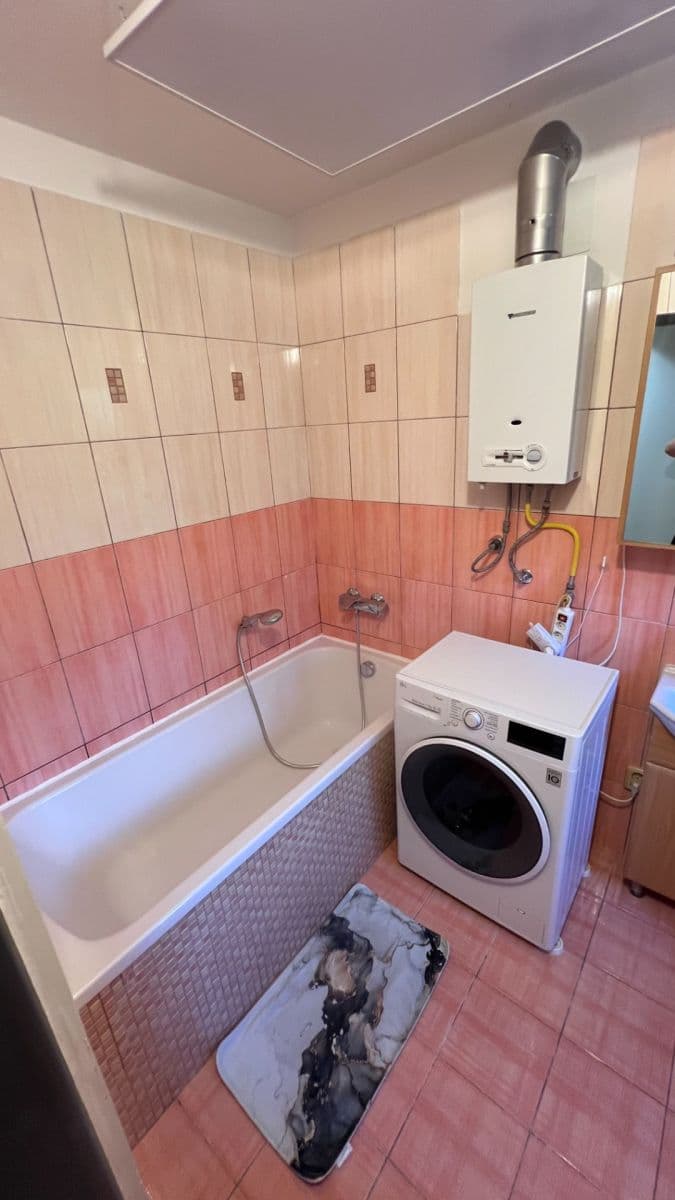2 bedroom flat to rent, 54 m², Hrubínova, Neratovice, Středočeský Region 2 bedroom flat to rent, 54 m², Hrubínova, Neratovice, Středočeský Region