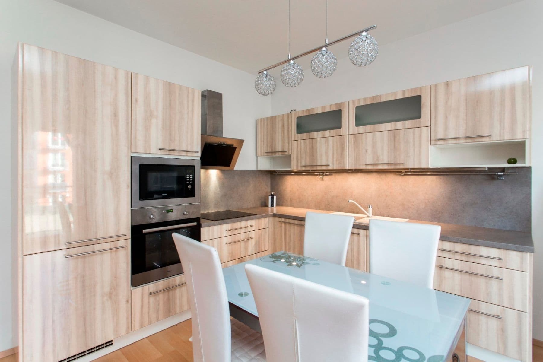 Studio flat to rent, 39 m², Pavla Beneše, Prague, Prague Studio flat to rent, 39 m², Pavla Beneše, Prague, Prague