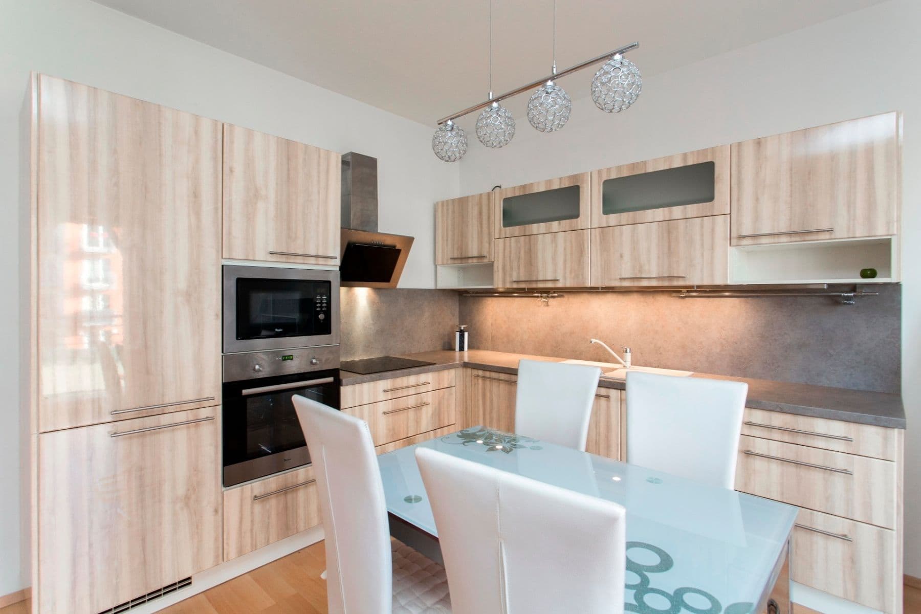 Studio flat to rent, 39 m², Pavla Beneše, Prague, Prague Studio flat to rent, 39 m², Pavla Beneše, Prague, Prague