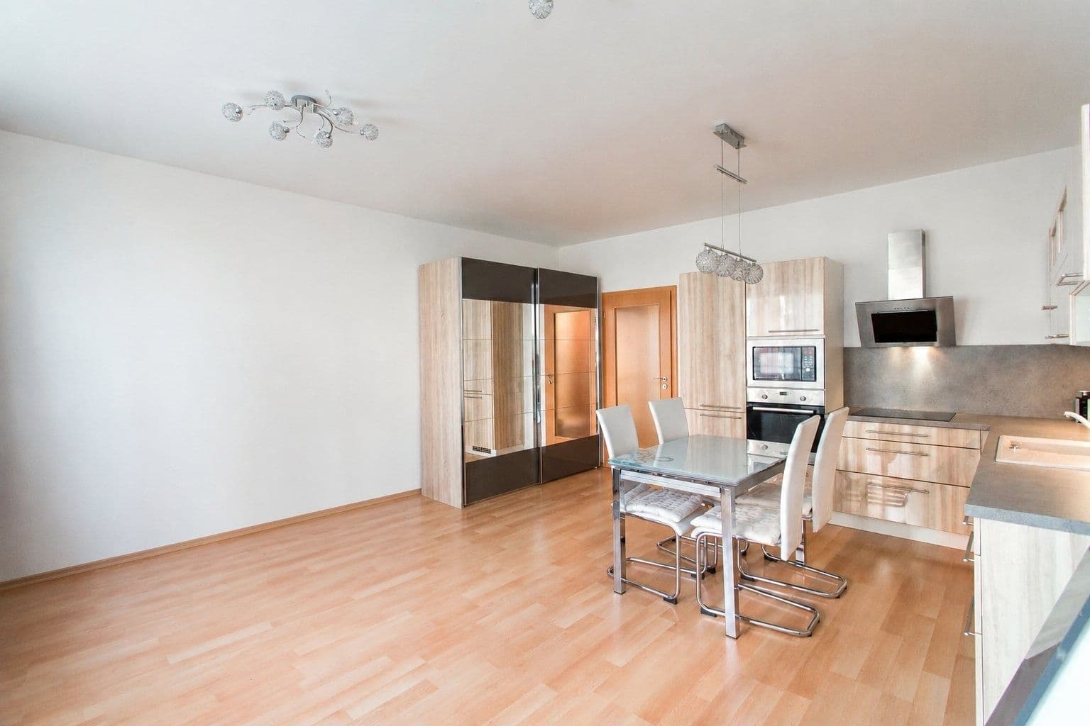 Studio flat to rent, 39 m², Pavla Beneše, Prague, Prague Studio flat to rent, 39 m², Pavla Beneše, Prague, Prague