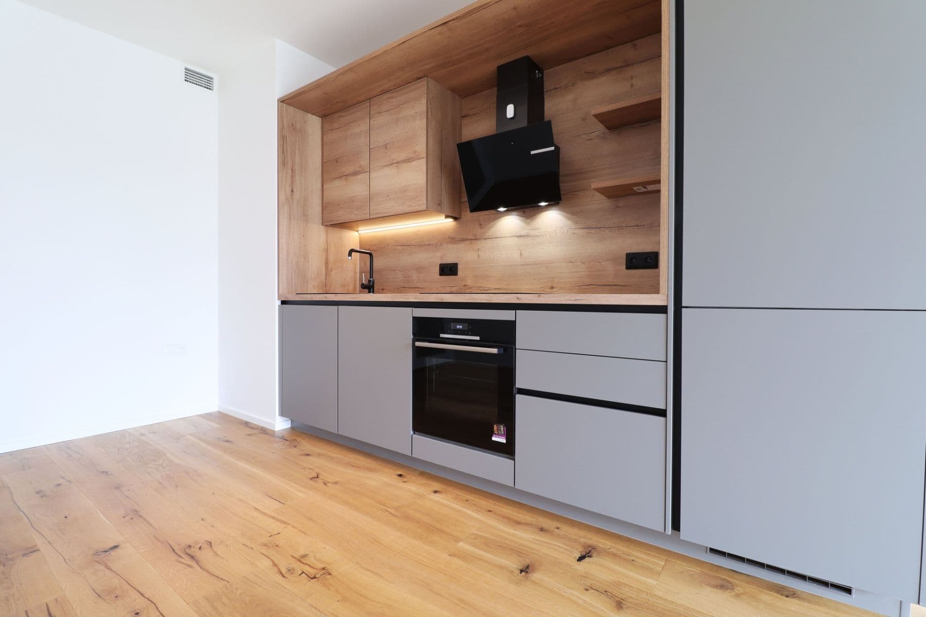 Studio flat to rent, 45 m², Ramonova, Prague, Prague Studio flat to rent, 45 m², Ramonova, Prague, Prague