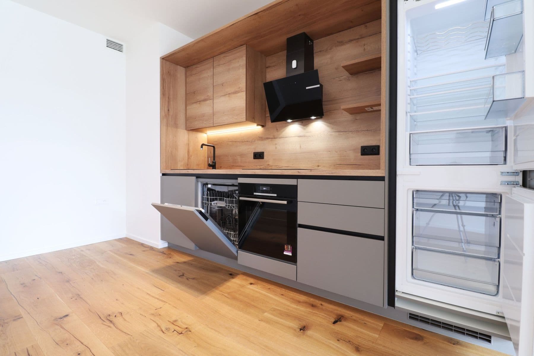 Studio flat to rent, 45 m², Ramonova, Prague, Prague Studio flat to rent, 45 m², Ramonova, Prague, Prague