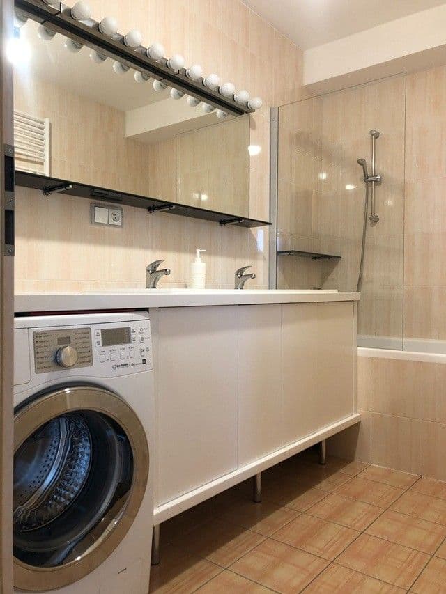 1 bedroom with open-plan kitchen flat to rent, 56 m², Karlovarská, Prague, Prague 1 bedroom with open-plan kitchen flat to rent, 56 m², Karlovarská, Prague, Prague