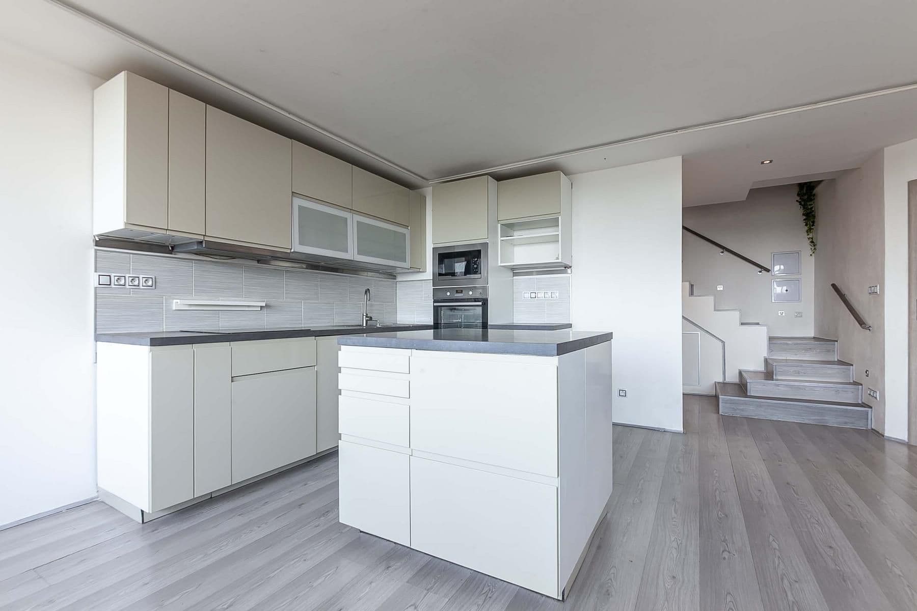 2 bedroom with open-plan kitchen flat for sale, 94 m², Seydlerova, Praha, Prague 2 bedroom with open-plan kitchen flat for sale, 94 m², Seydlerova, Praha, Prague