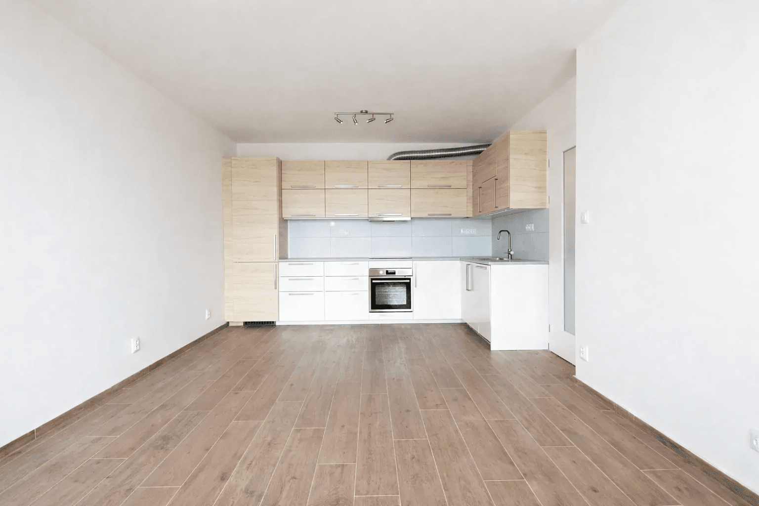 1 bedroom with open-plan kitchen flat to rent, 50 m², Otýlie Beníškové, Plzeň, Plzeňský Region 1 bedroom with open-plan kitchen flat to rent, 50 m², Otýlie Beníškové, Plzeň, Plzeňský Region