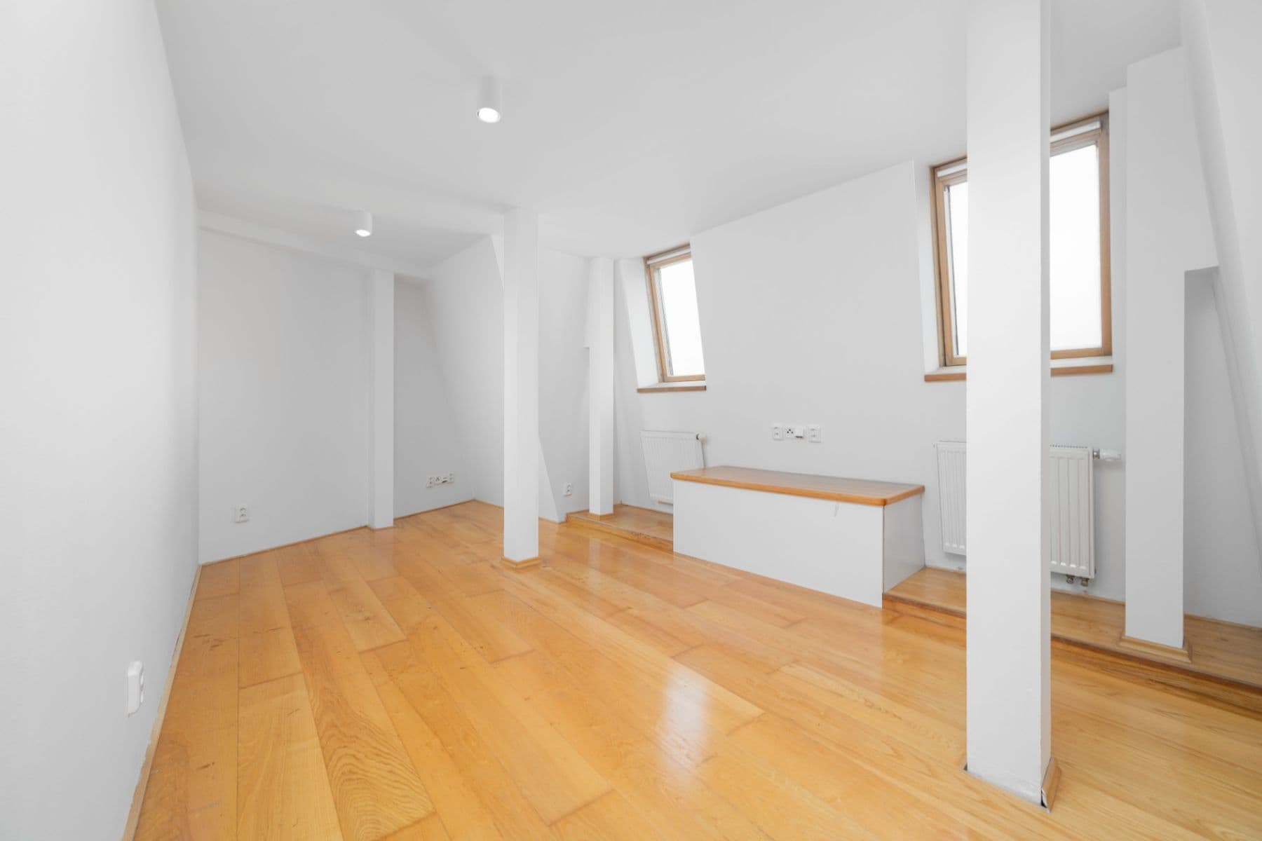 3 bedroom with open-plan kitchen flat for sale, 109 m², Frýdlantská, Liberec, Liberecký Region 3 bedroom with open-plan kitchen flat for sale, 109 m², Frýdlantská, Liberec, Liberecký Region