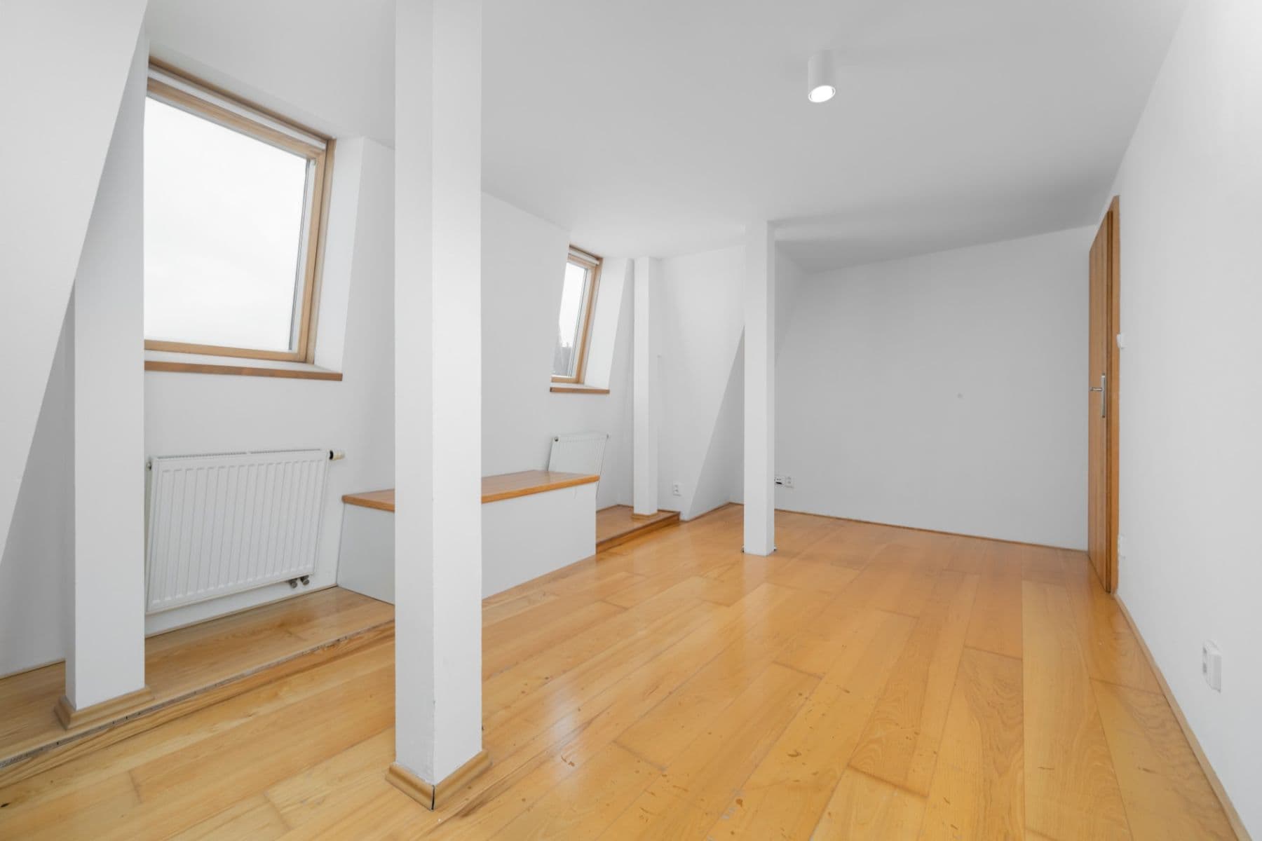 3 bedroom with open-plan kitchen flat for sale, 109 m², Frýdlantská, Liberec, Liberecký Region 3 bedroom with open-plan kitchen flat for sale, 109 m², Frýdlantská, Liberec, Liberecký Region