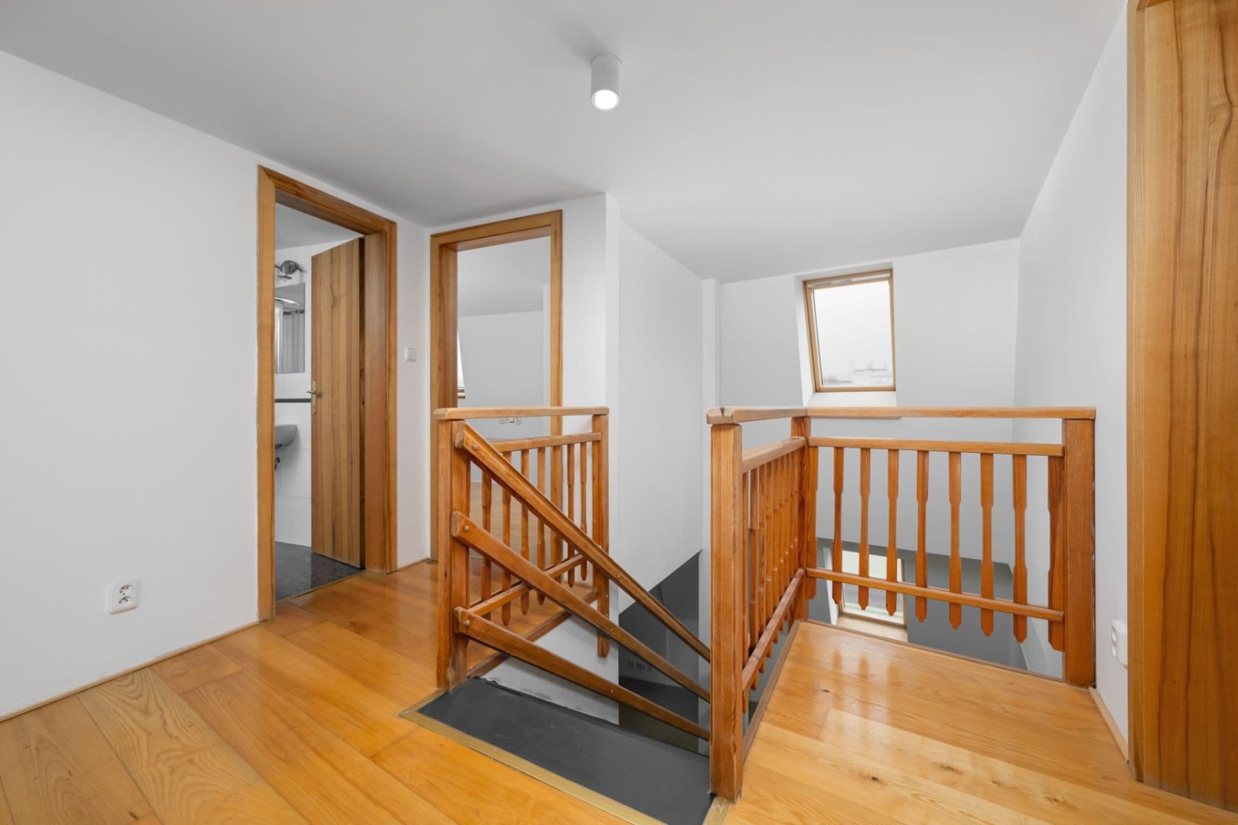 3 bedroom with open-plan kitchen flat for sale, 109 m², Frýdlantská, Liberec, Liberecký Region 3 bedroom with open-plan kitchen flat for sale, 109 m², Frýdlantská, Liberec, Liberecký Region