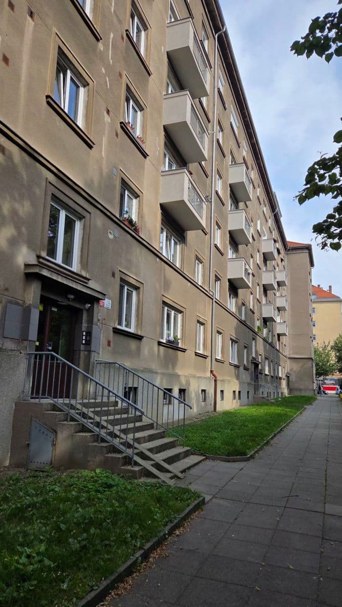 Studio flat to rent, 17 m², Jerevanská, Prague, Prague Studio flat to rent, 17 m², Jerevanská, Prague, Prague