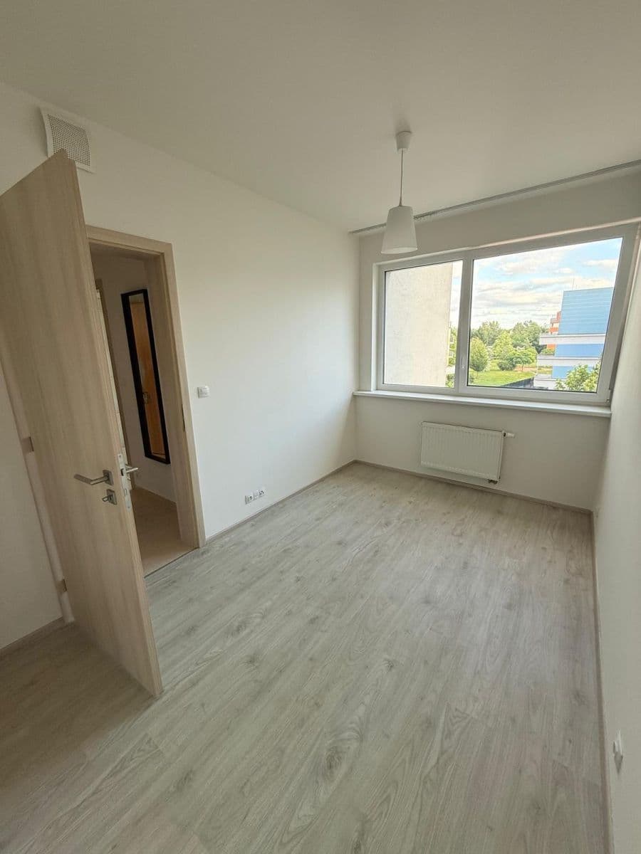1 bedroom with open-plan kitchen flat to rent, 42 m², Chlebovická, Prague, Prague 1 bedroom with open-plan kitchen flat to rent, 42 m², Chlebovická, Prague, Prague