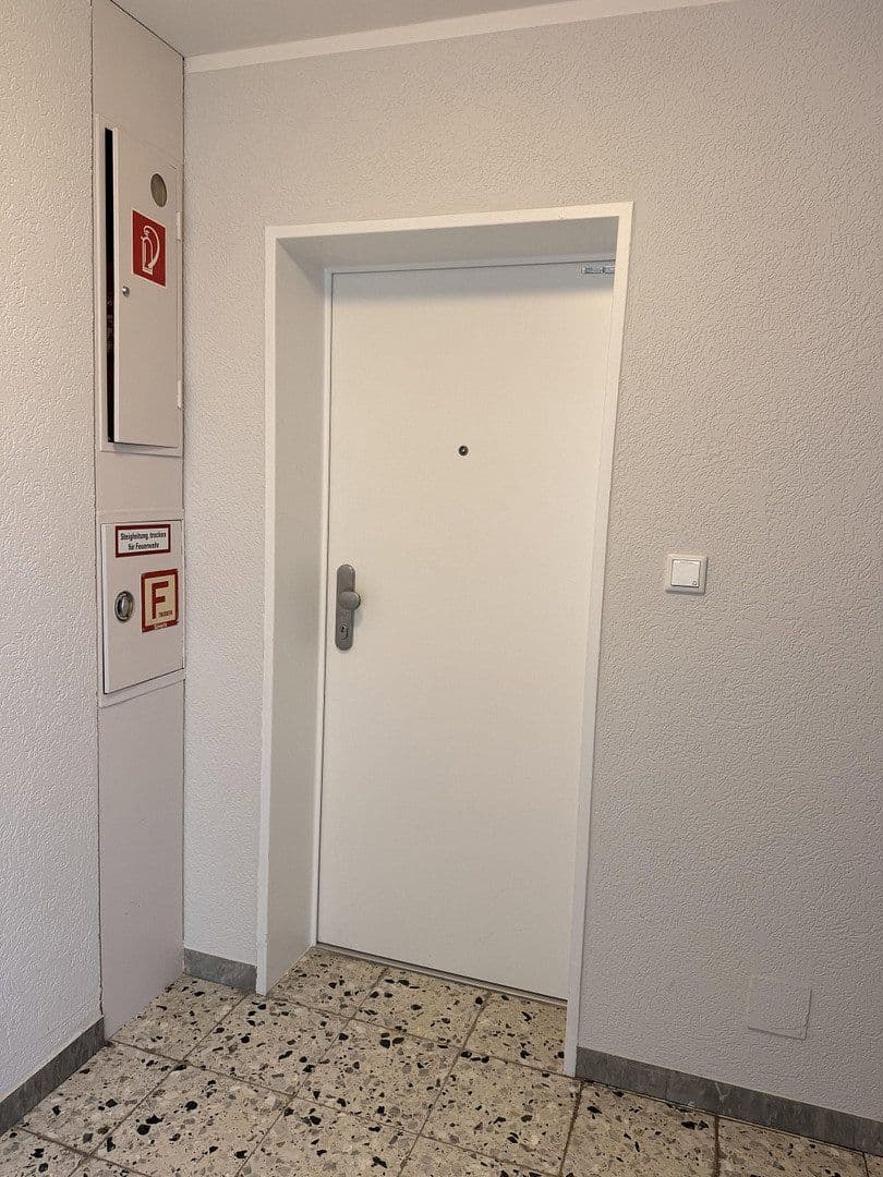 Studio flat to rent, 41 m², Max Planck Str. 13, Neufahr bei Freising, Bavaria Studio flat to rent, 41 m², Max Planck Str. 13, Neufahr bei Freising, Bavaria