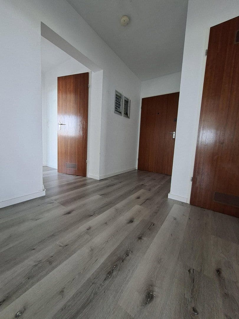 4 bedroom flat to rent, 108 m², Am Europakanal 38, Erlangen, Bavaria 4 bedroom flat to rent, 108 m², Am Europakanal 38, Erlangen, Bavaria