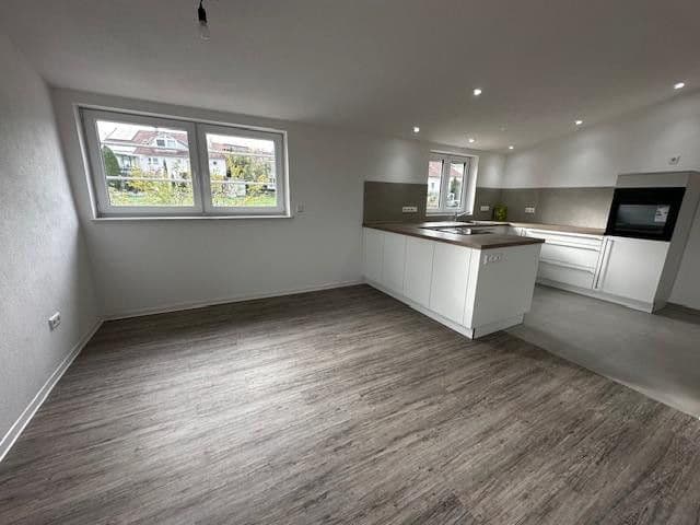 2 bedroom with open-plan kitchen flat to rent, 108 m², Rottenburg am Neckar, Baden-Württemberg 2 bedroom with open-plan kitchen flat to rent, 108 m², Rottenburg am Neckar, Baden-Württemberg