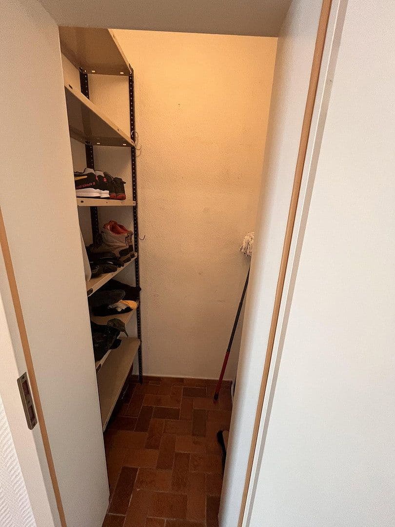 2 bedroom with open-plan kitchen flat to rent, 135 m², Messel, Hesse 2 bedroom with open-plan kitchen flat to rent, 135 m², Messel, Hesse