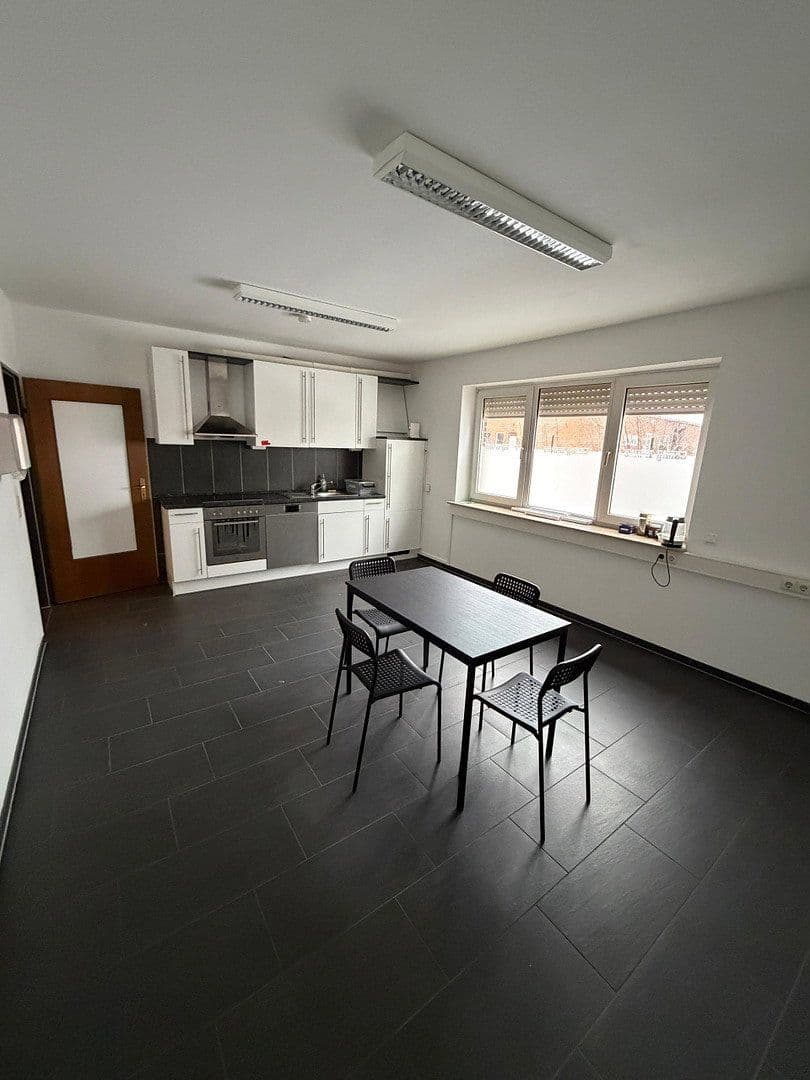non-residential property to rent, 446 m², Mackenstedter Straße 8, Stuhr, Lower Saxony non-residential property to rent, 446 m², Mackenstedter Straße 8, Stuhr, Lower Saxony