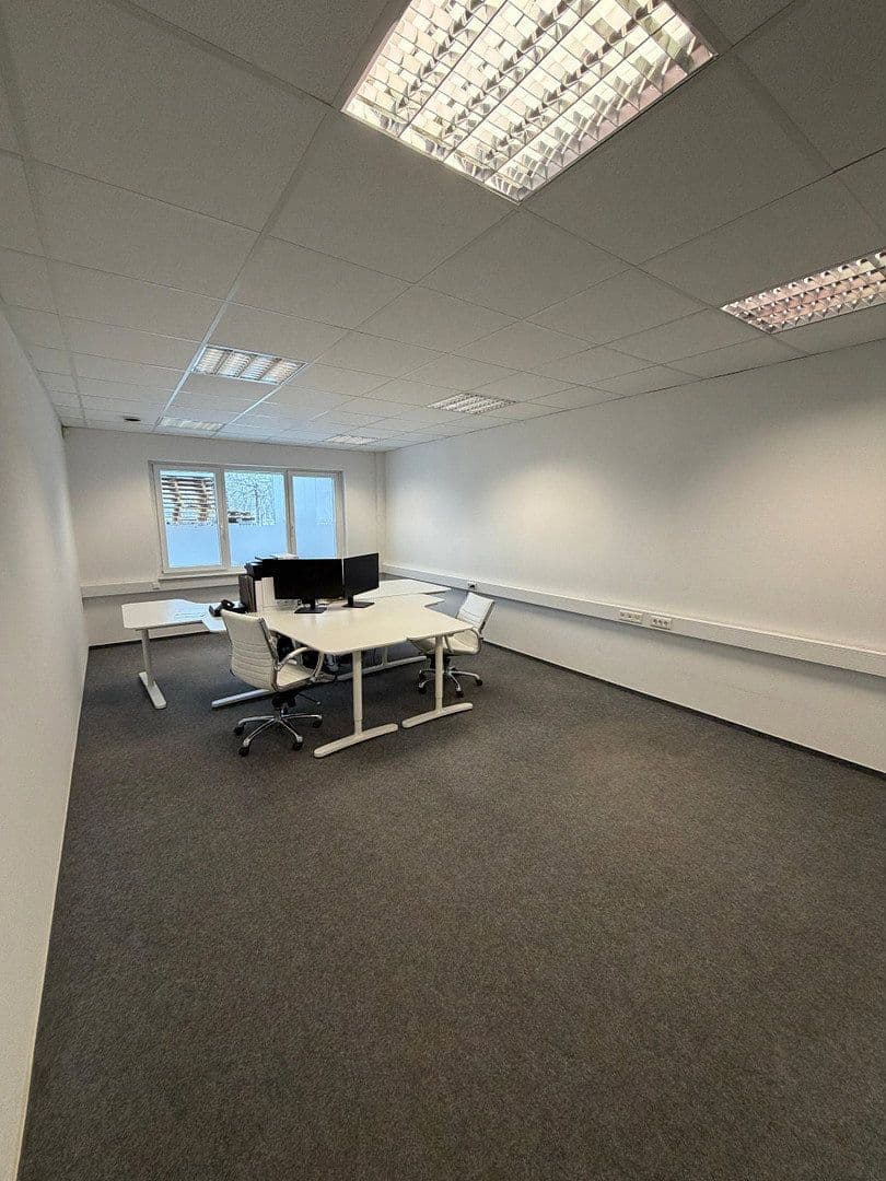 non-residential property to rent, 446 m², Mackenstedter Straße 8, Stuhr, Lower Saxony non-residential property to rent, 446 m², Mackenstedter Straße 8, Stuhr, Lower Saxony