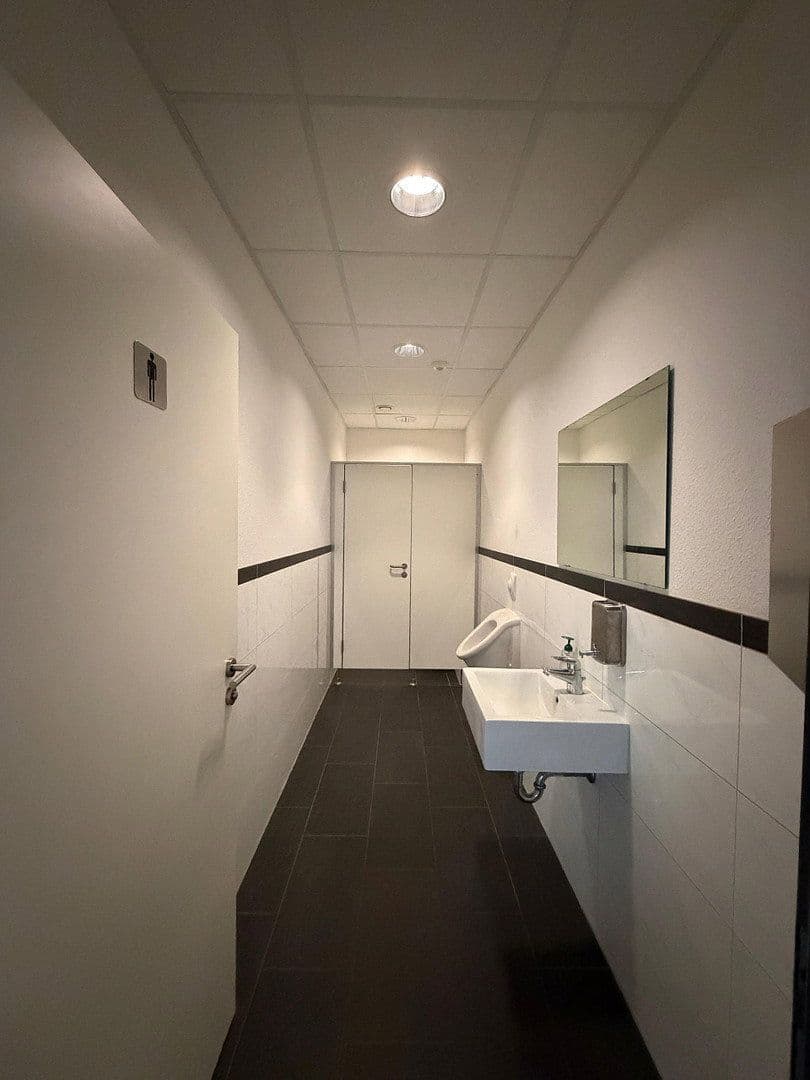 non-residential property to rent, 446 m², Mackenstedter Straße 8, Stuhr, Lower Saxony non-residential property to rent, 446 m², Mackenstedter Straße 8, Stuhr, Lower Saxony