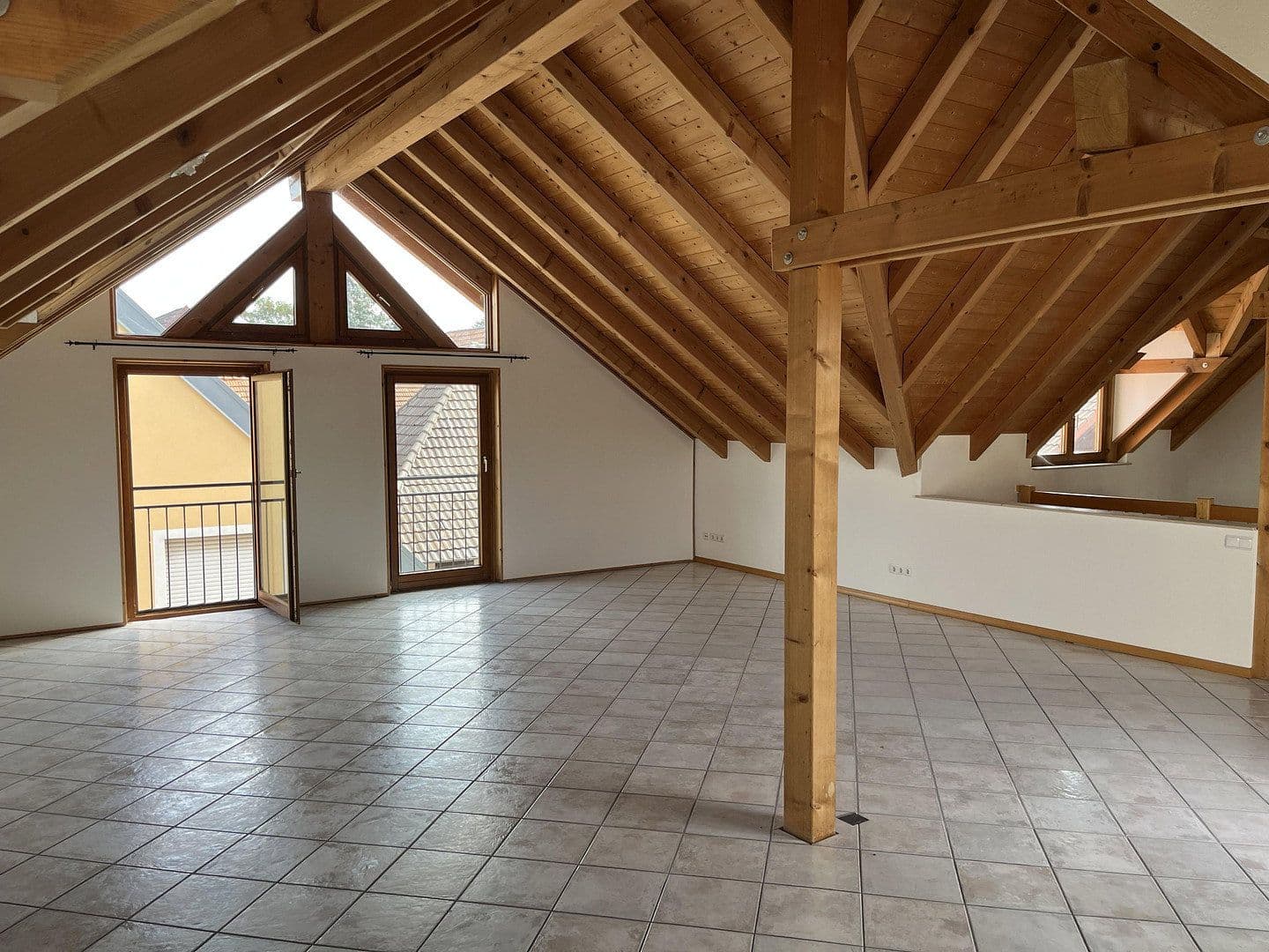 2 bedroom flat to rent, 125 m², Ehrenkirchen, Baden-Württemberg 2 bedroom flat to rent, 125 m², Ehrenkirchen, Baden-Württemberg