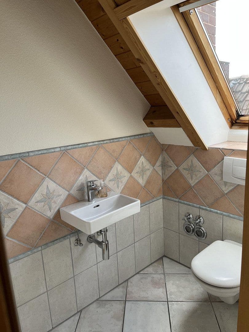 2 bedroom flat to rent, 125 m², Ehrenkirchen, Baden-Württemberg 2 bedroom flat to rent, 125 m², Ehrenkirchen, Baden-Württemberg