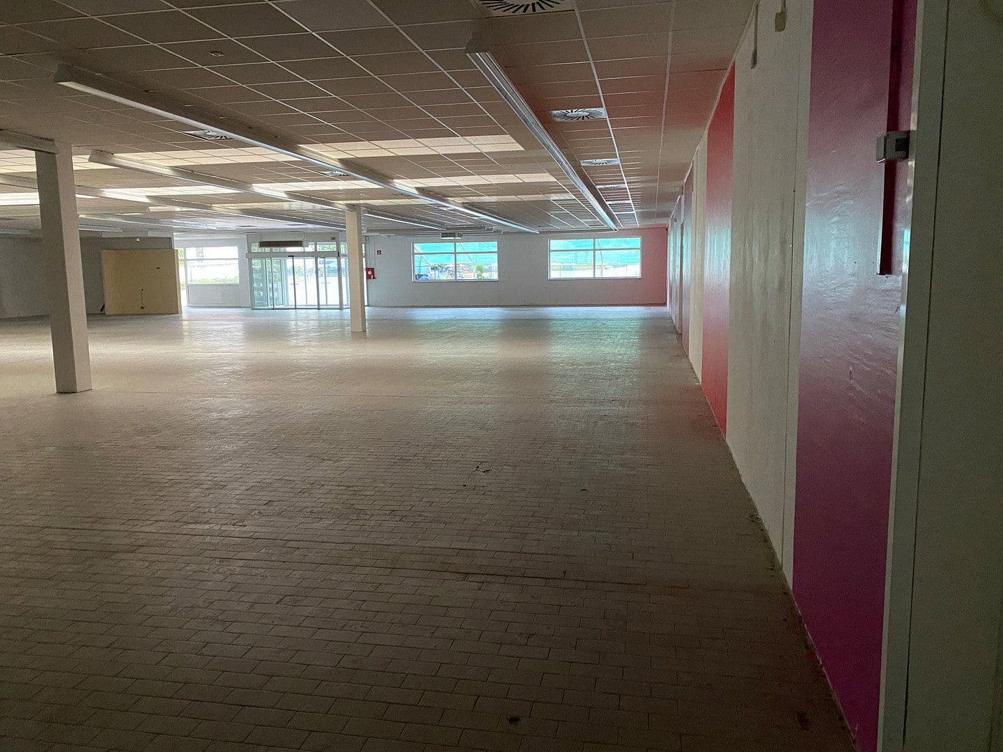 non-residential property to rent, 6,891 m², Bahnhofstraße 52, Dassel, Lower Saxony non-residential property to rent, 6,891 m², Bahnhofstraße 52, Dassel, Lower Saxony