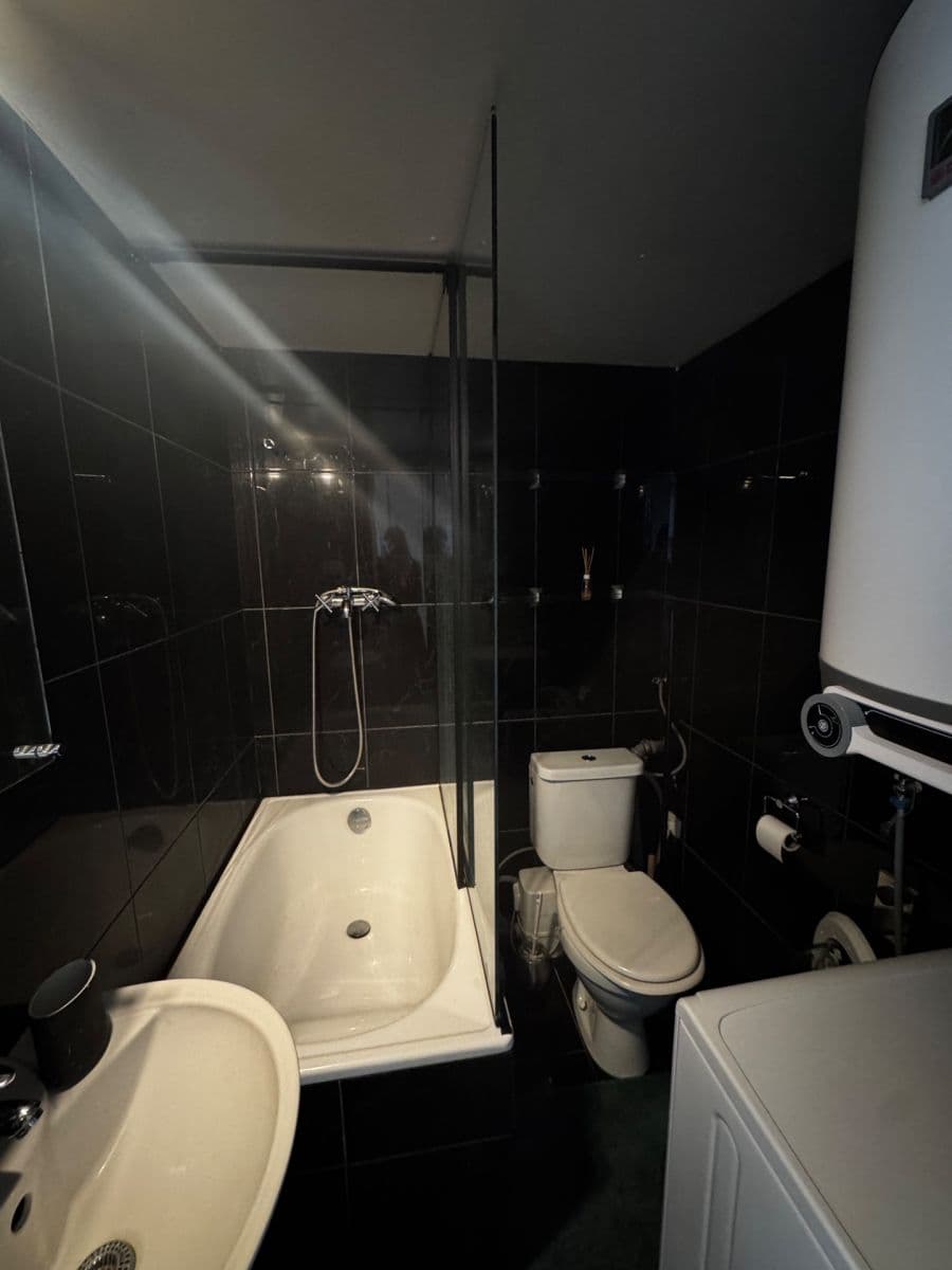 Studio flat to rent, 19 m², Na Žertvách, Prague, Prague Studio flat to rent, 19 m², Na Žertvách, Prague, Prague