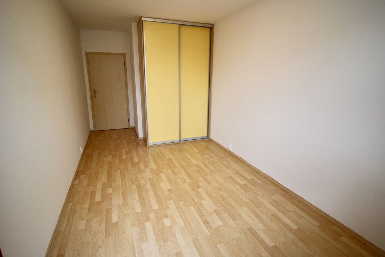 2 bedroom with open-plan kitchen flat to rent, 139 m², Laudonova, Prague, Prague 2 bedroom with open-plan kitchen flat to rent, 139 m², Laudonova, Prague, Prague