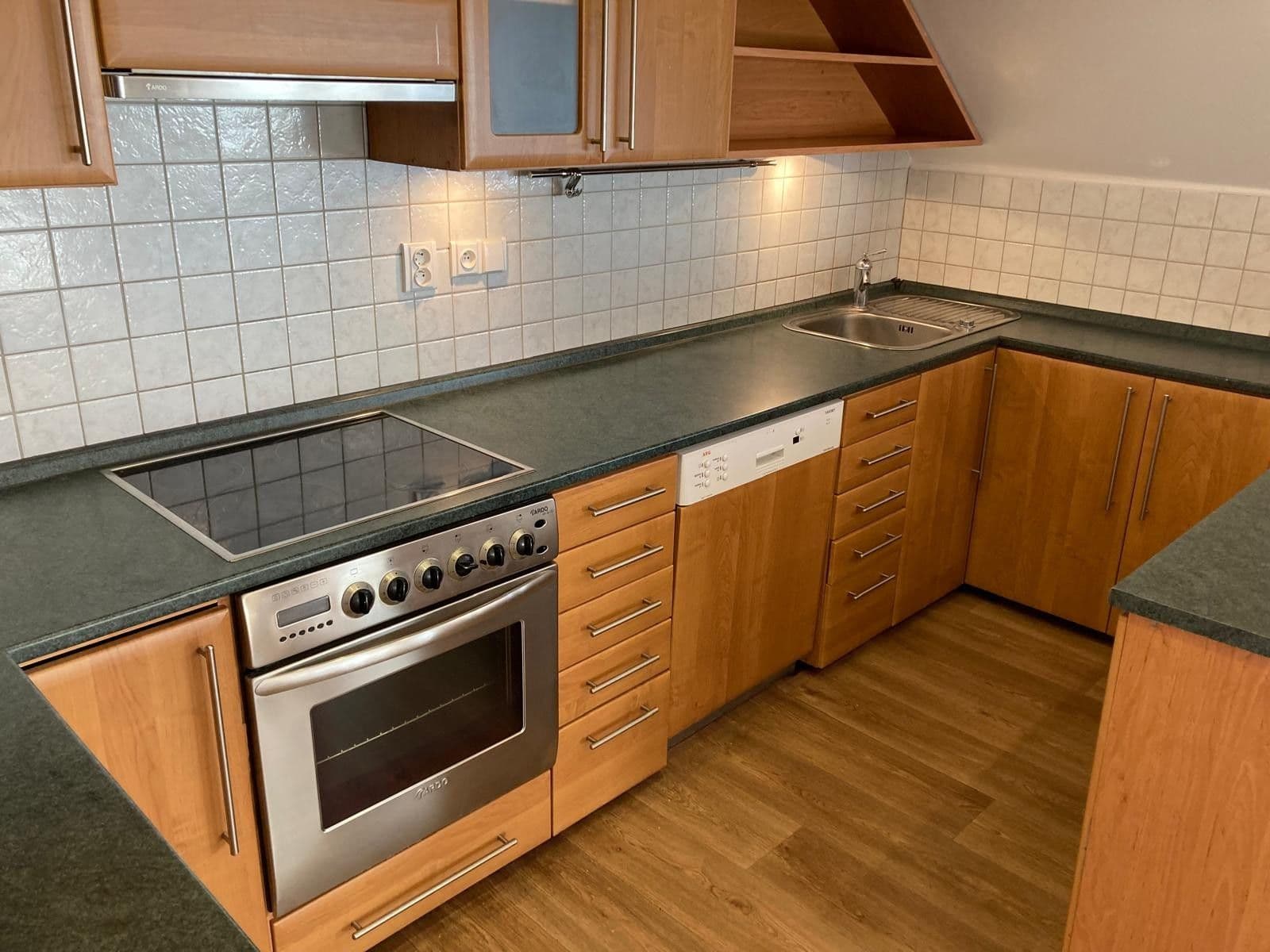 4 bedroom with open-plan kitchen flat to rent, 126 m², Osvoboditelů, Hlučín, Moravskoslezský Region 4 bedroom with open-plan kitchen flat to rent, 126 m², Osvoboditelů, Hlučín, Moravskoslezský Region